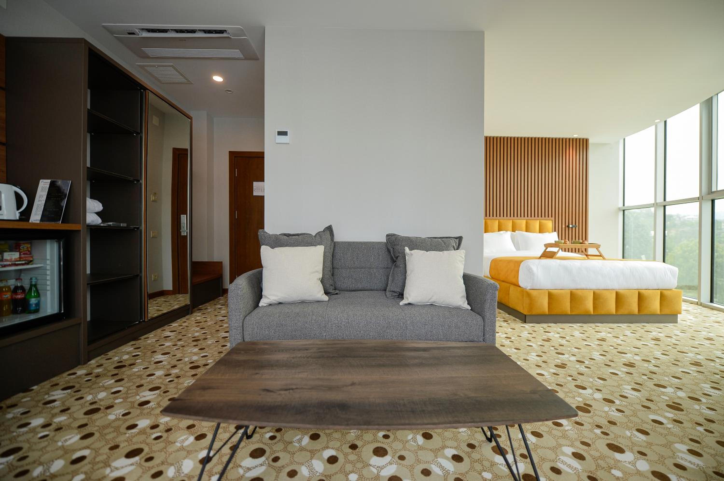 Deluxe Double Room with Balcony and Sea View - Photo 6