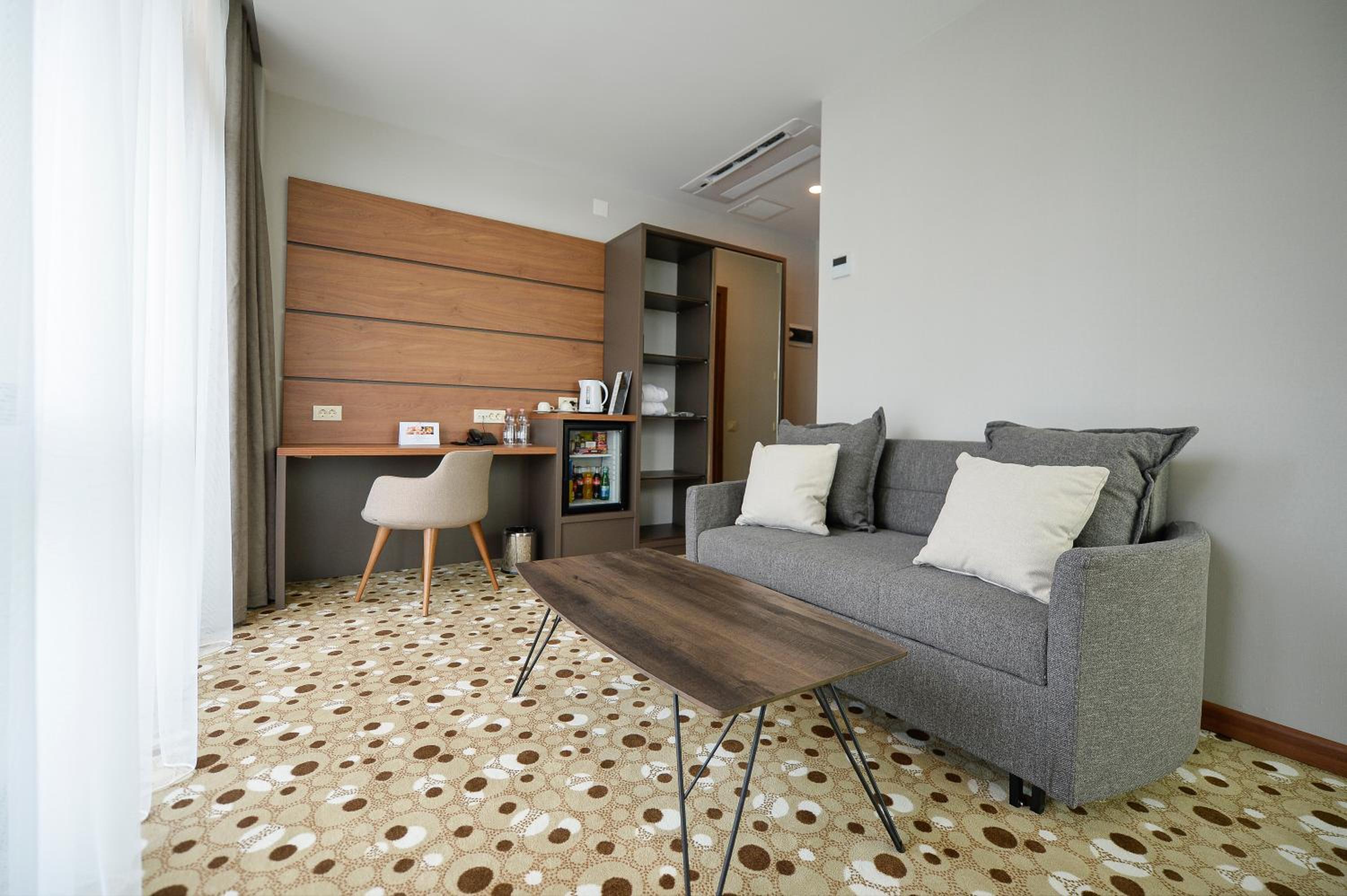 Deluxe Double Room with Balcony and Sea View - Photo 5