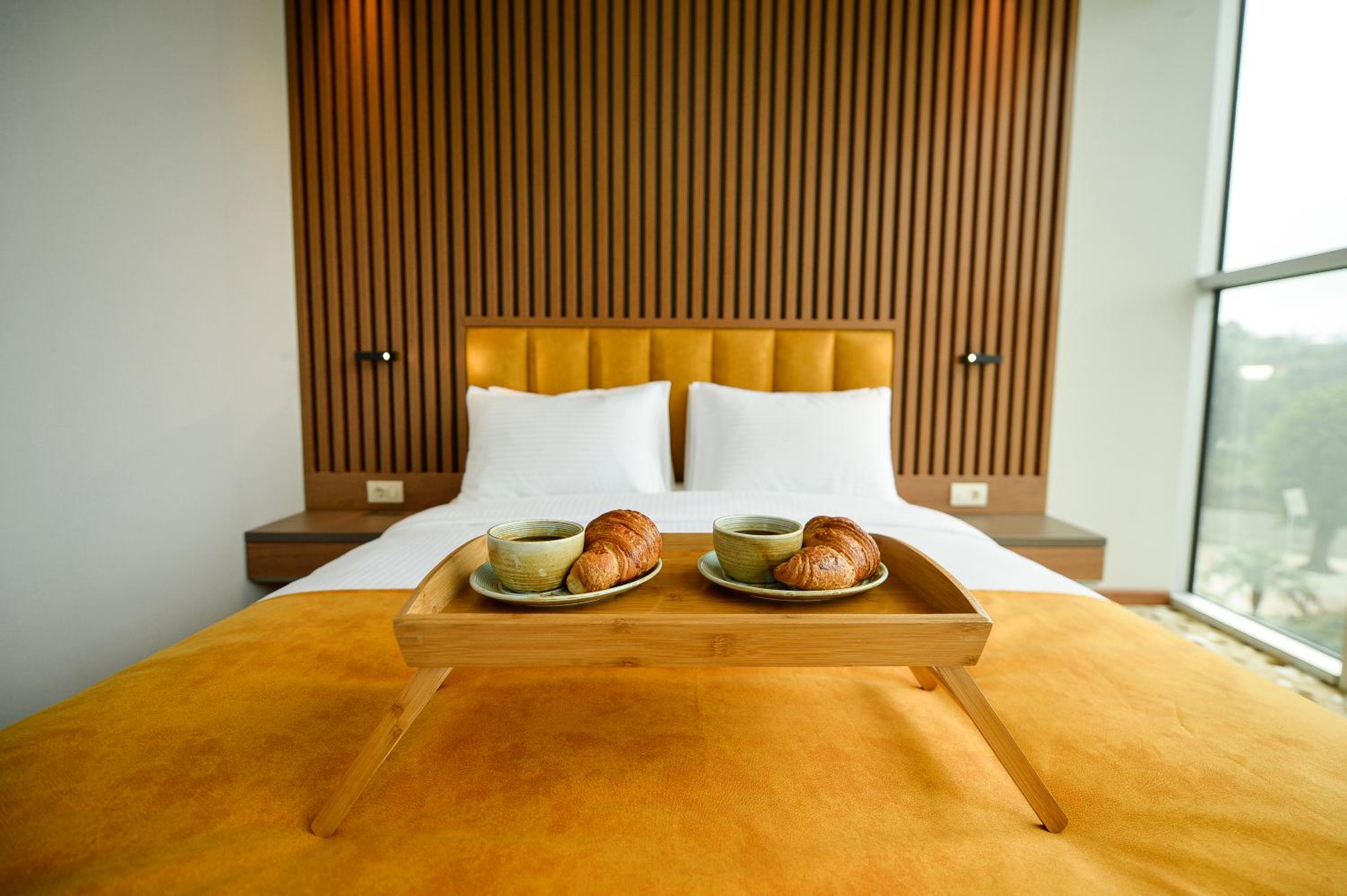 Deluxe Double Room with Balcony and Sea View - Photo 2