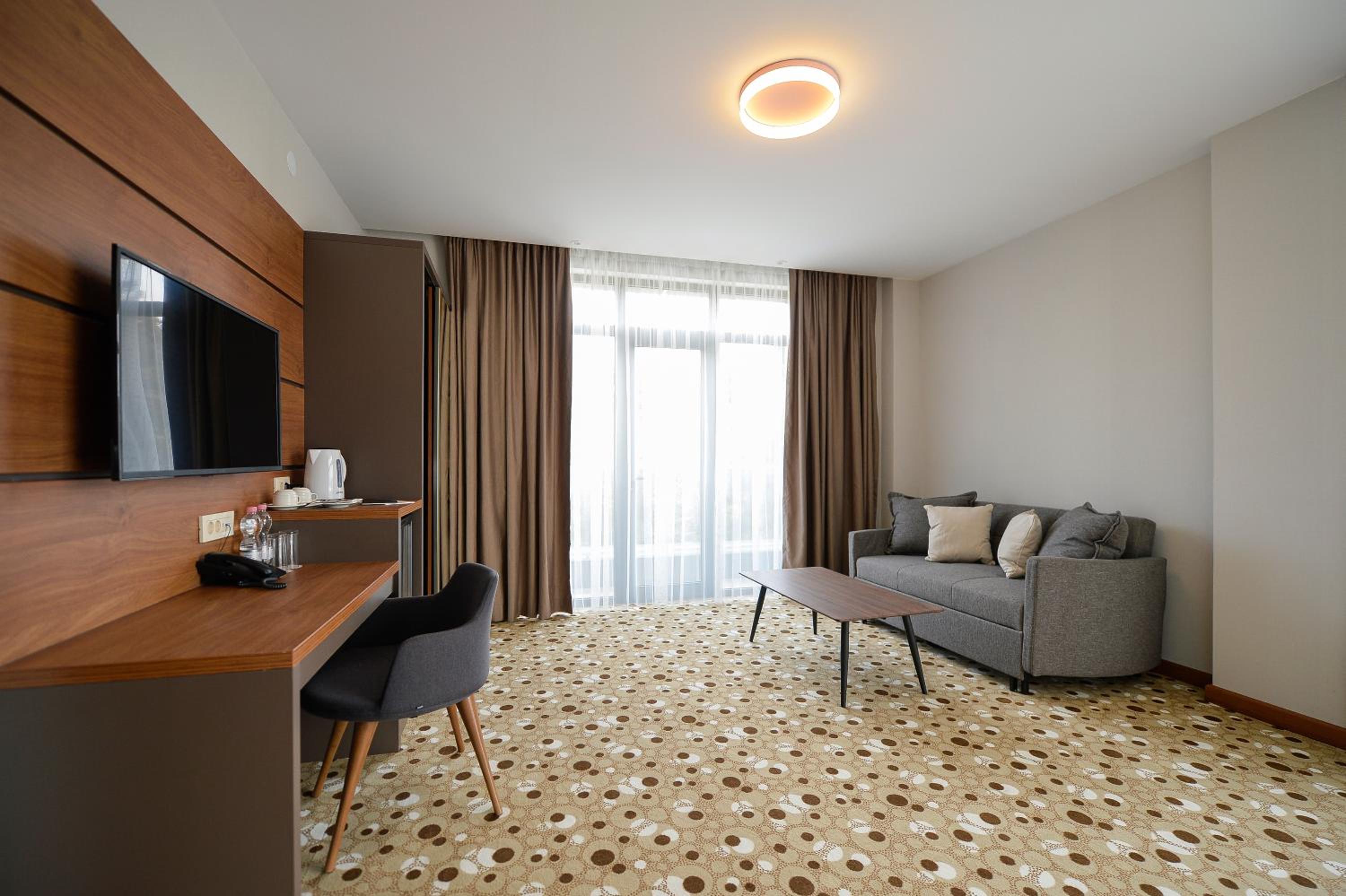 Deluxe Double Room with Garden View - Photo 3