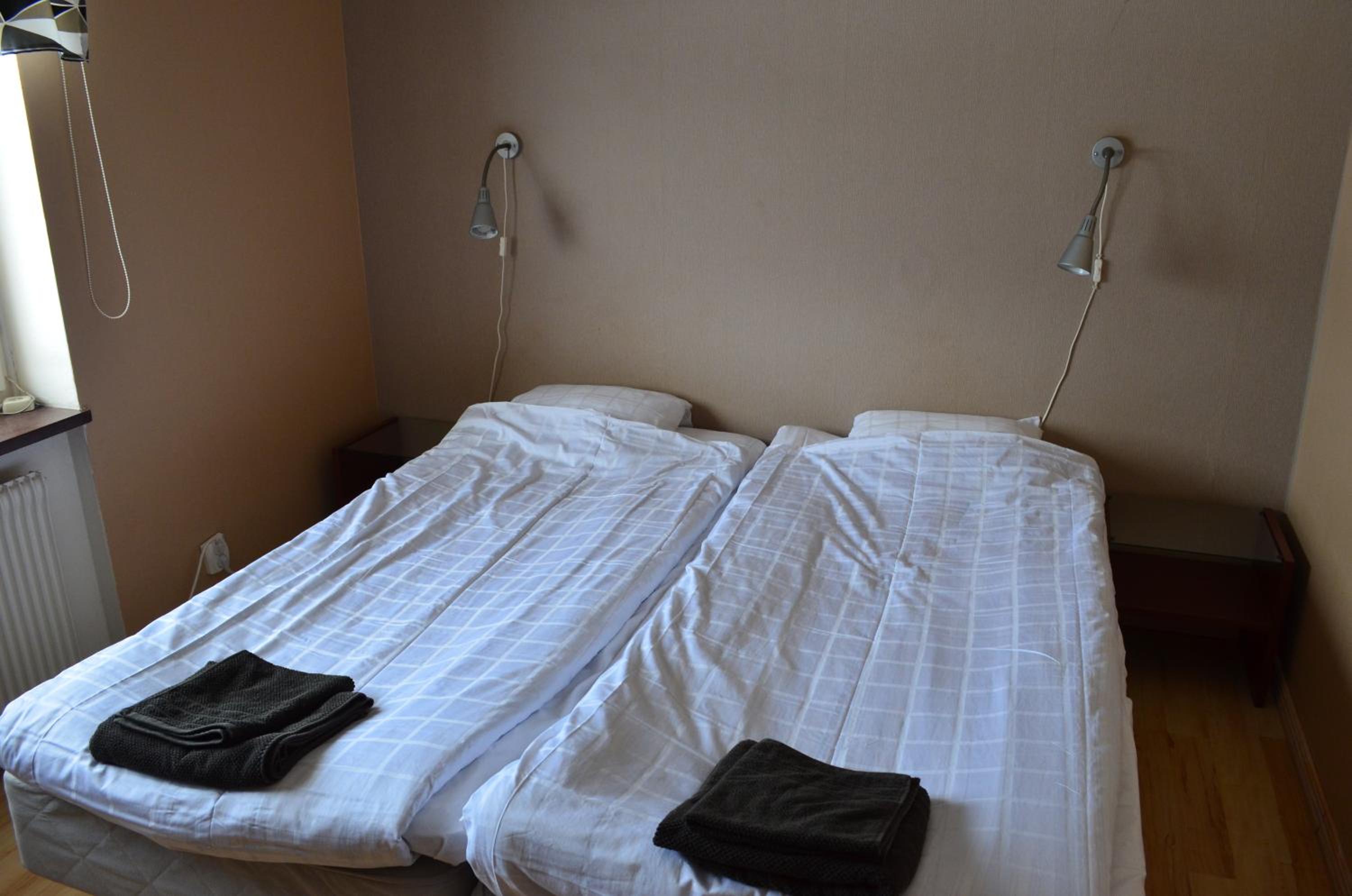 Budget Double or Twin Room with Shared Toilet and Bathroom  photo 1