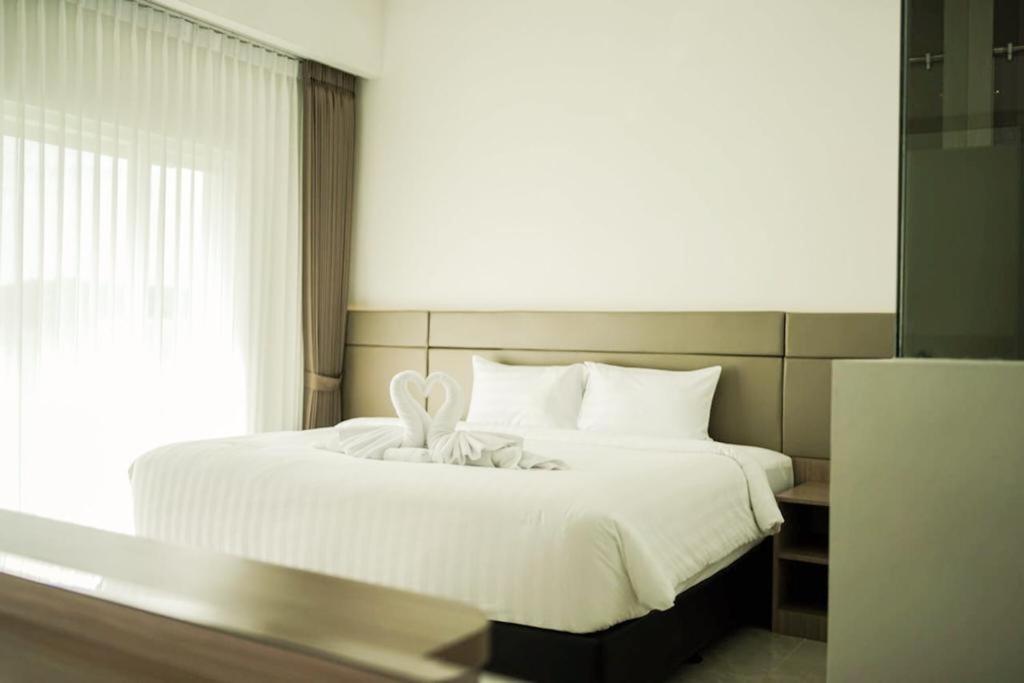 Deluxe Double or Twin Room - Photo 6