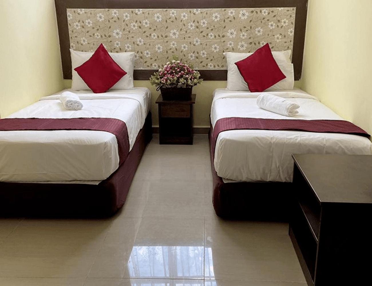Twin Room - Photo 7