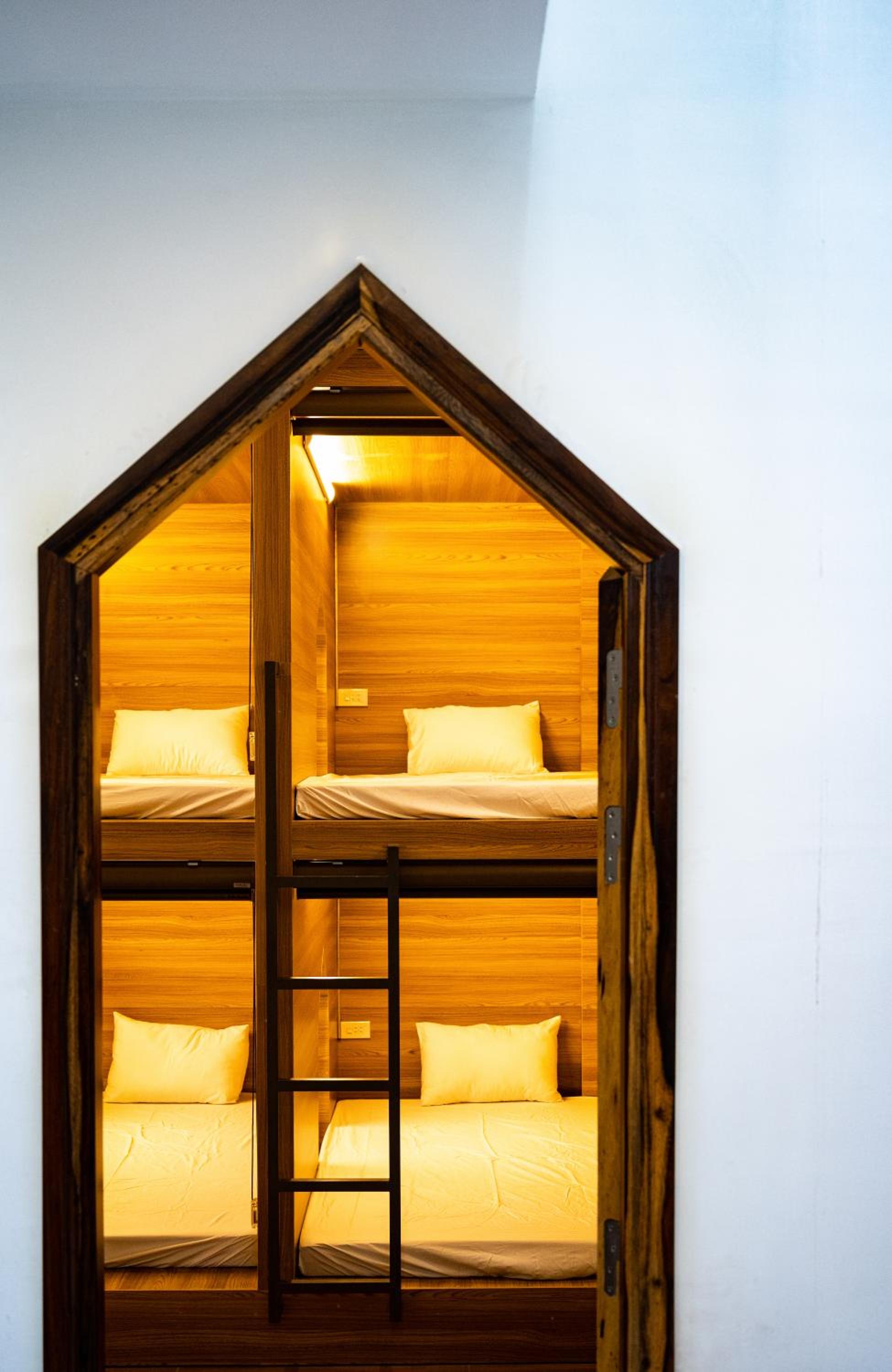 Mixed Dormitory Room photo 1