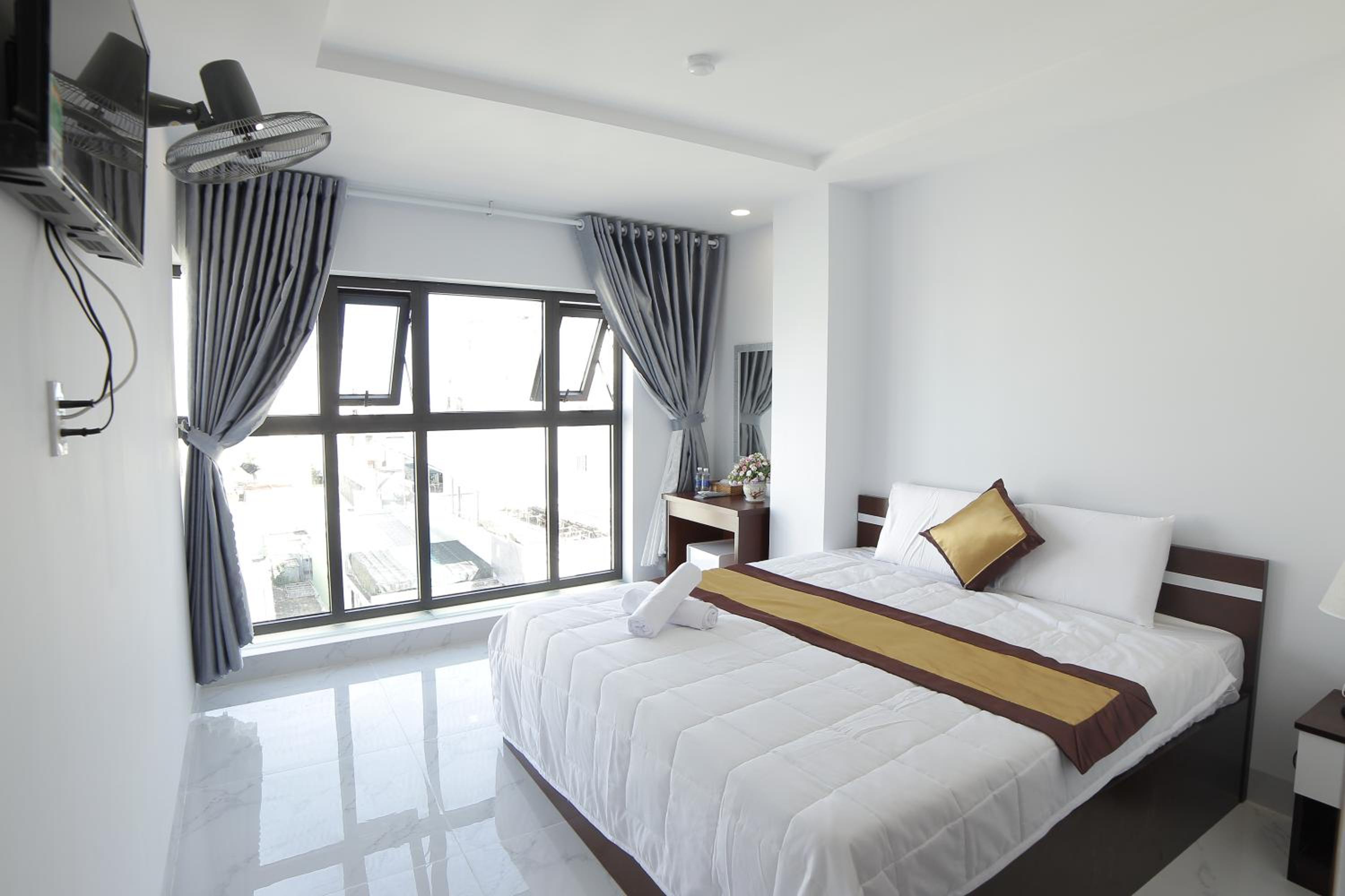 Large Double Room