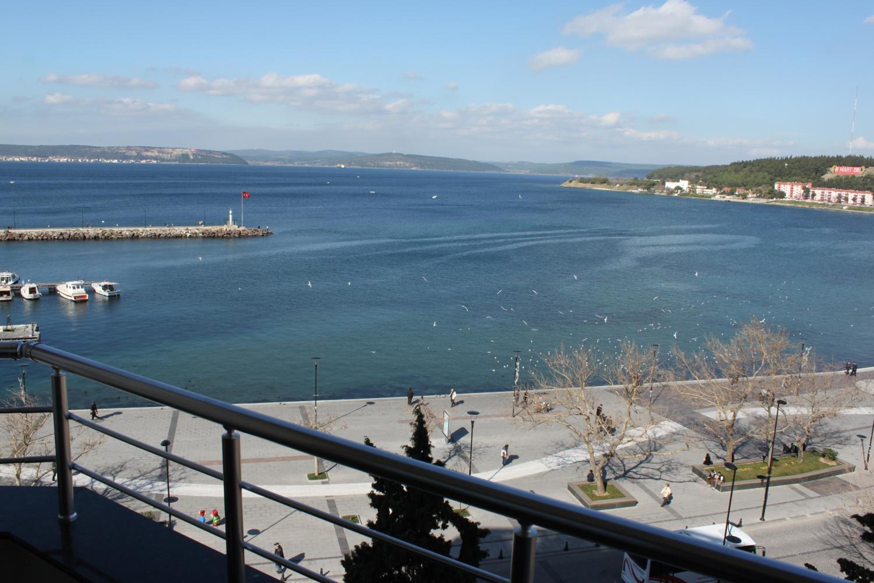 Deluxe Double or Twin Room with Sea View photo 2