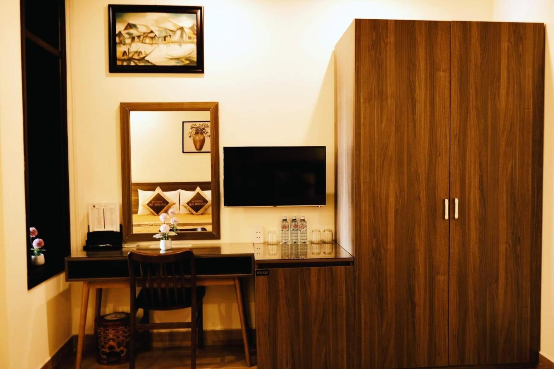 Deluxe Double or Twin Room with City View
