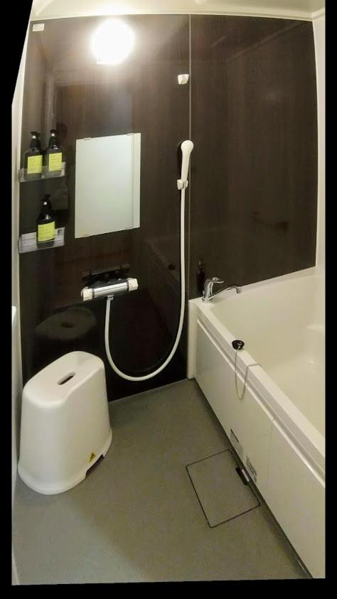 Family Room with Private Bathroom photo 2