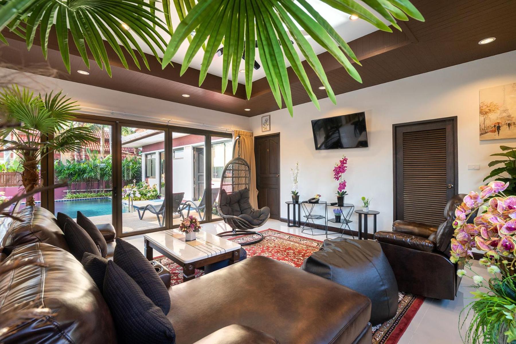 4 Bedroom Suite Private Pool Villa With Bathtub (Free airport pick up minimum 3 nights, 25% discount on food and beverages) photo 3