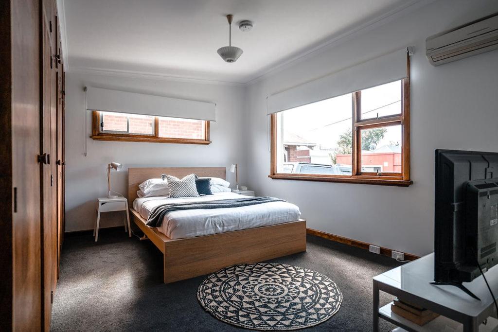 One-Bedroom Apartment - Photo 11