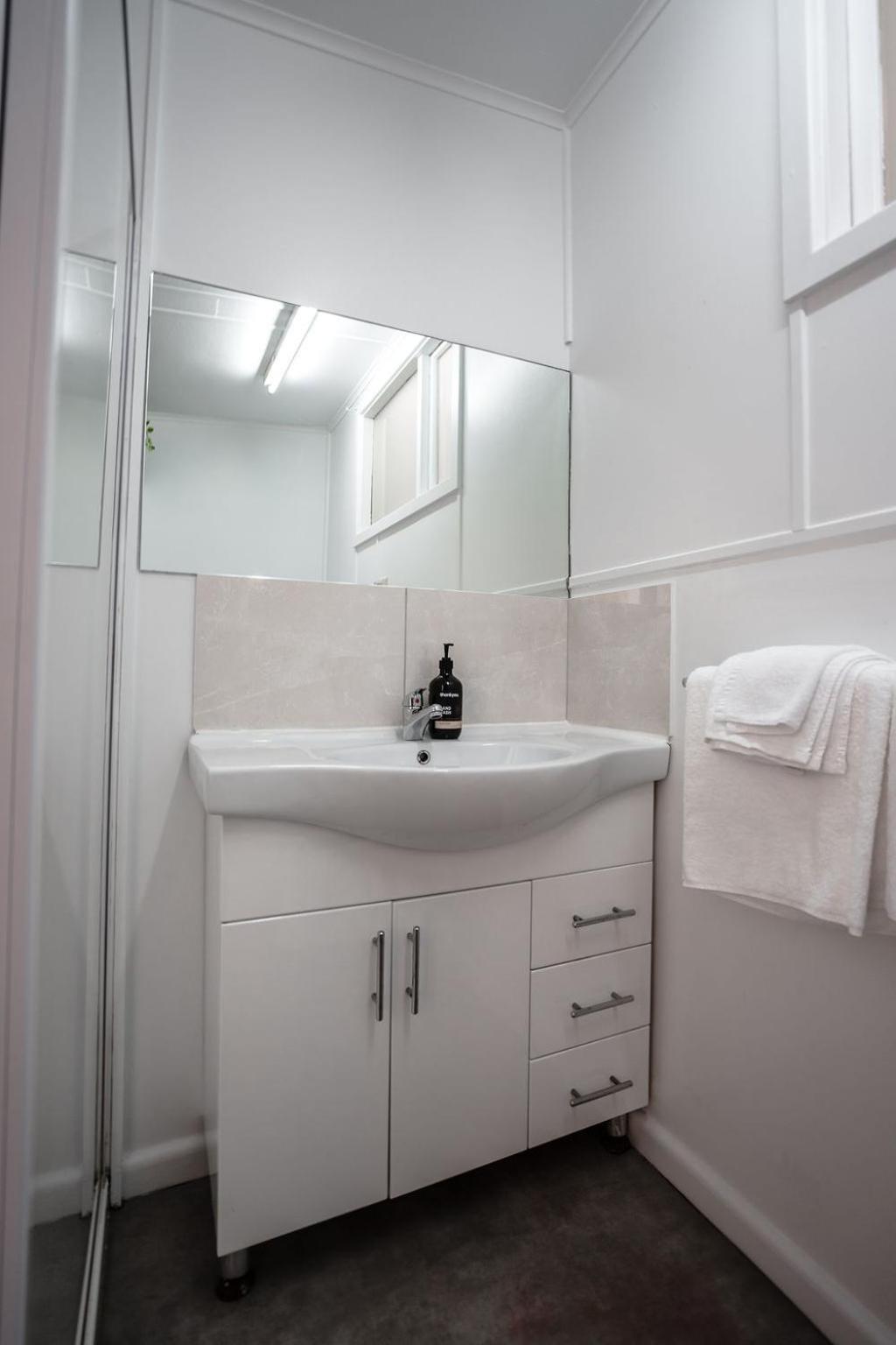 One-Bedroom Apartment - Photo 7