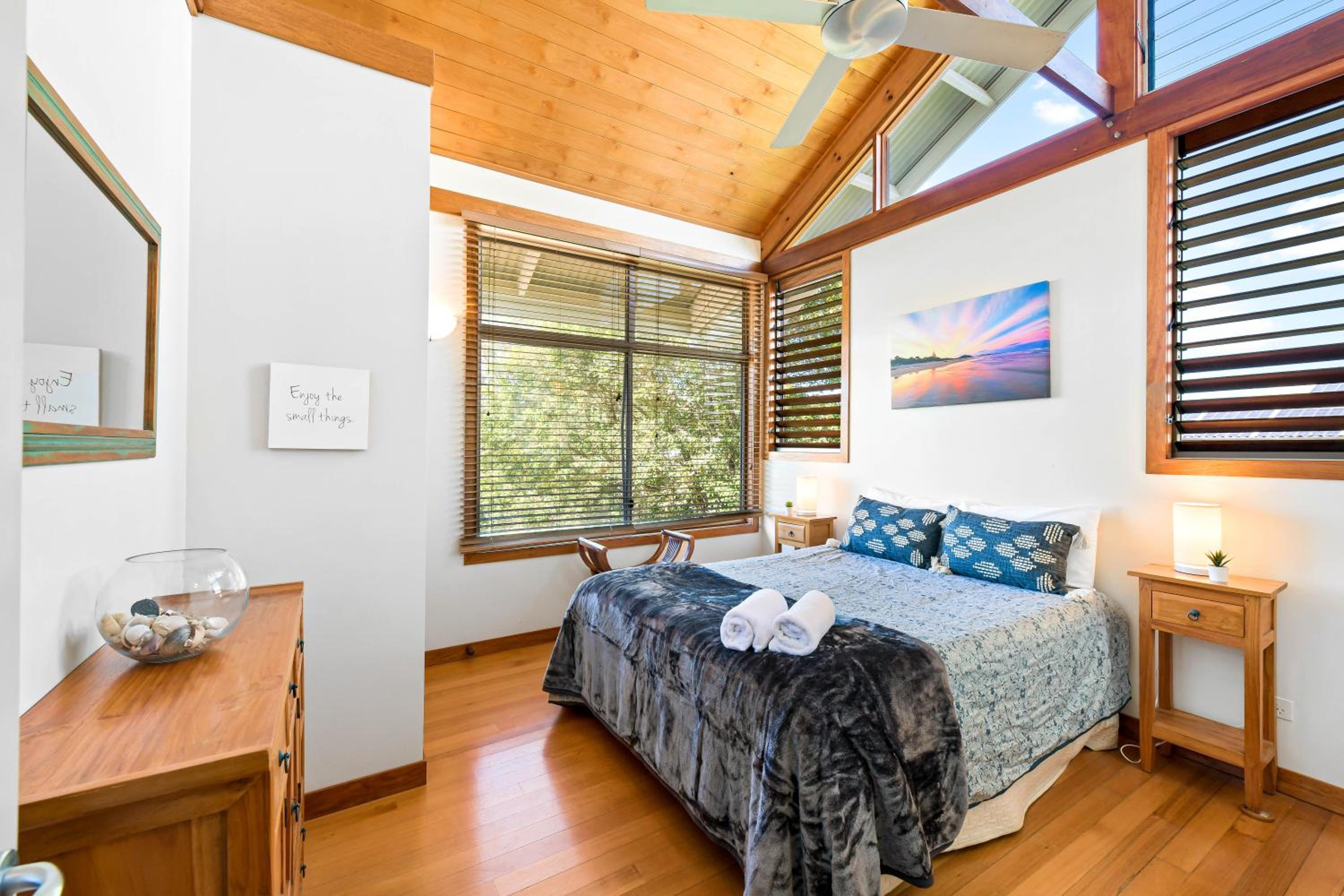 Three-Bedroom House photo 2