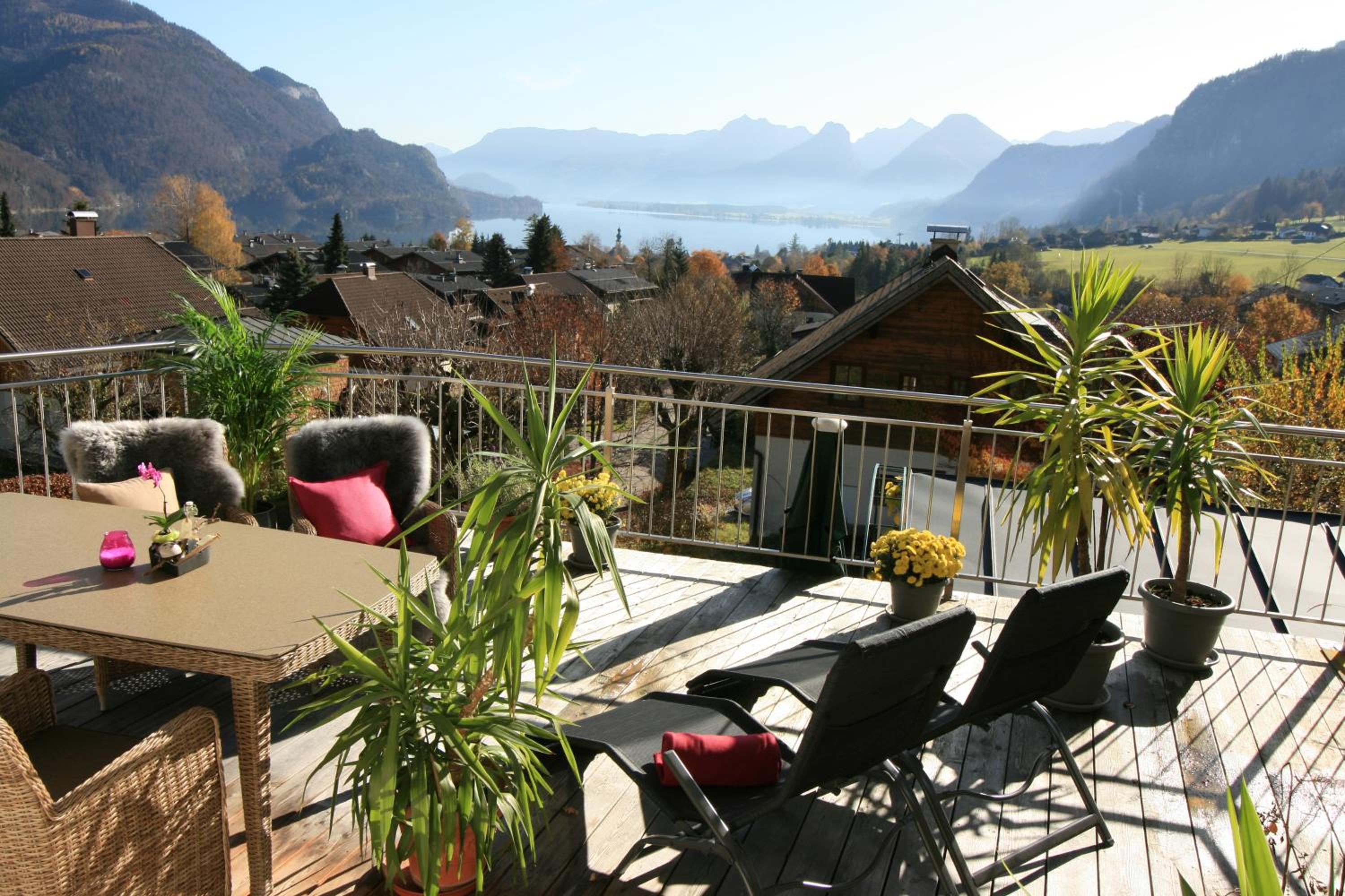 Apartment with Lake View - Photo 27