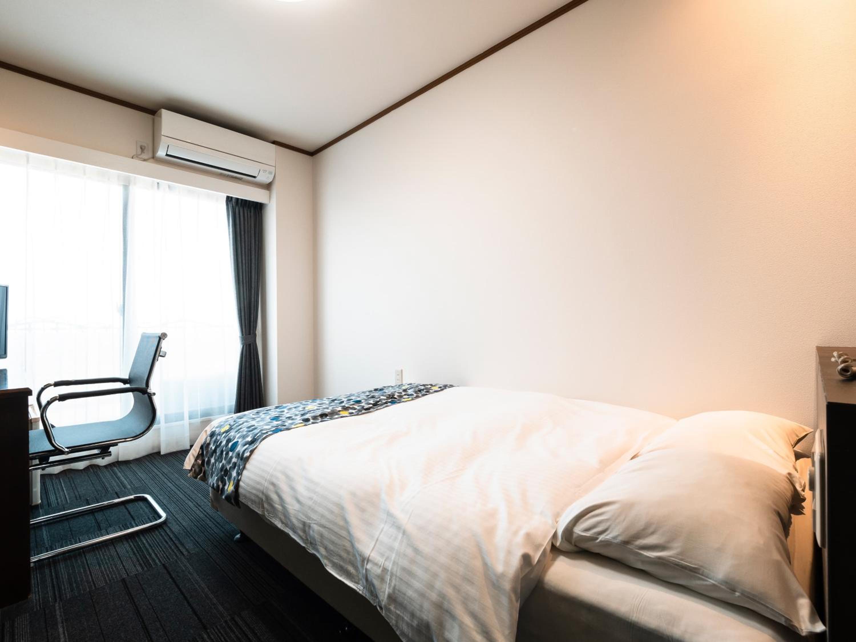 Small Double Room - Photo 4