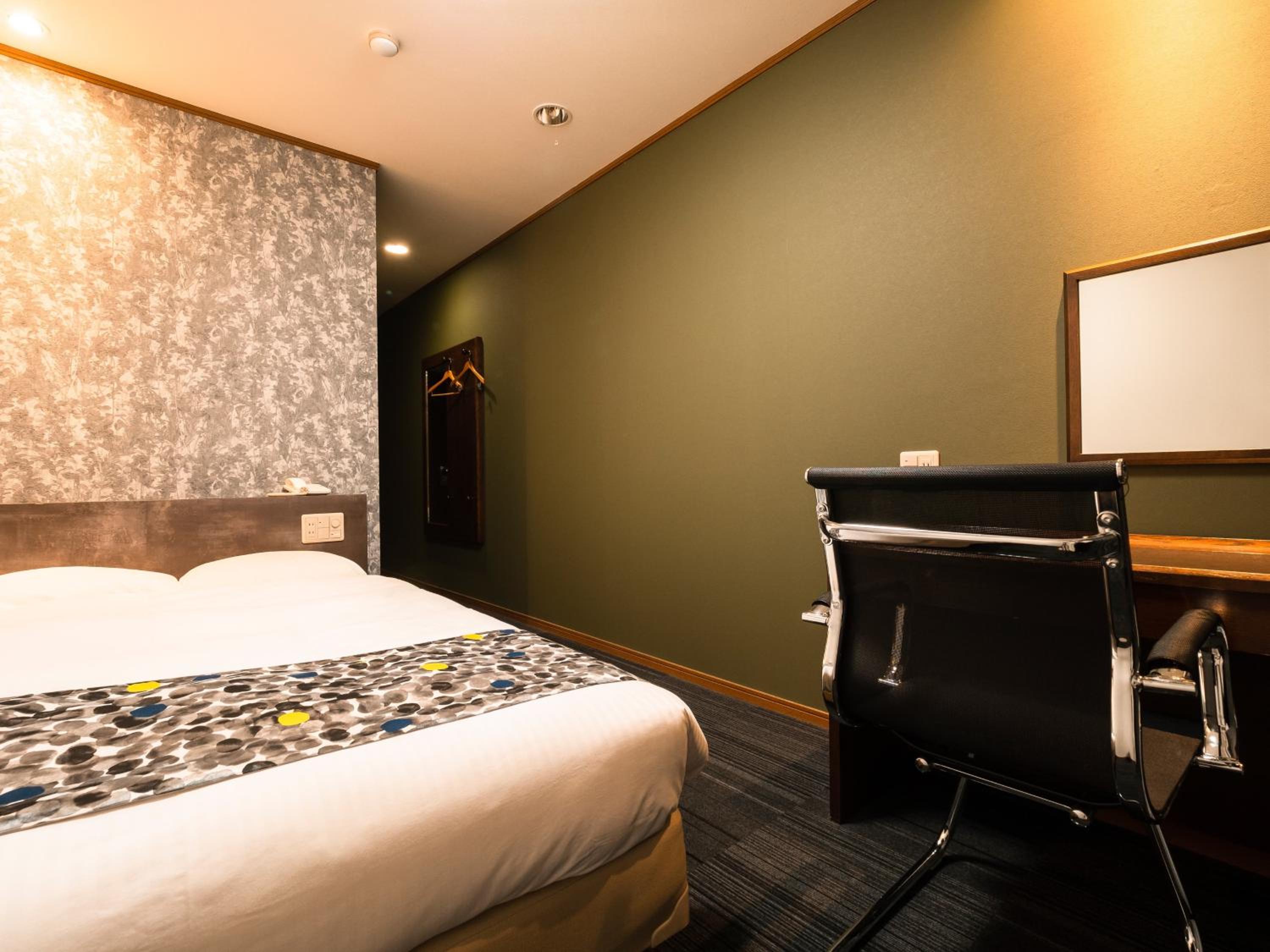 Small Double Room - Photo 1