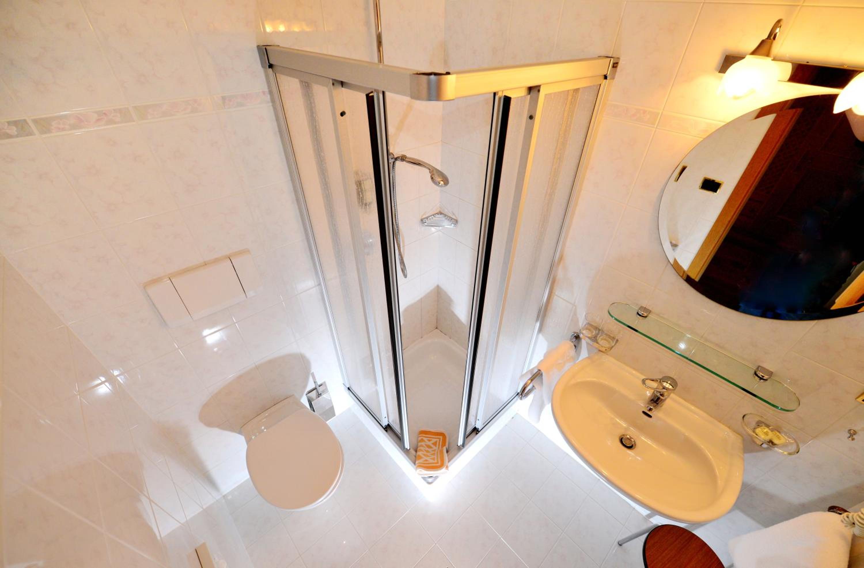 Double Room - Photo 13