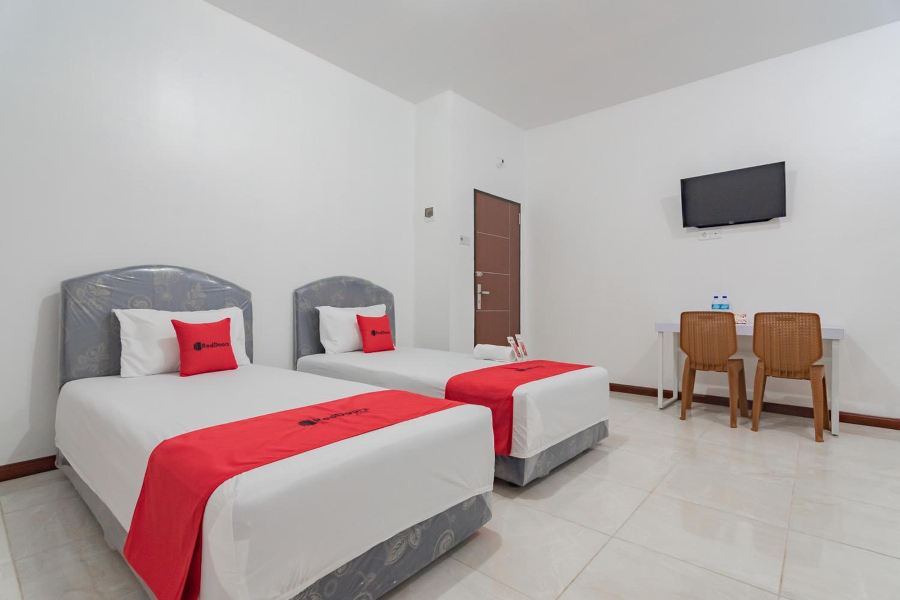 Twin Room - Photo 1