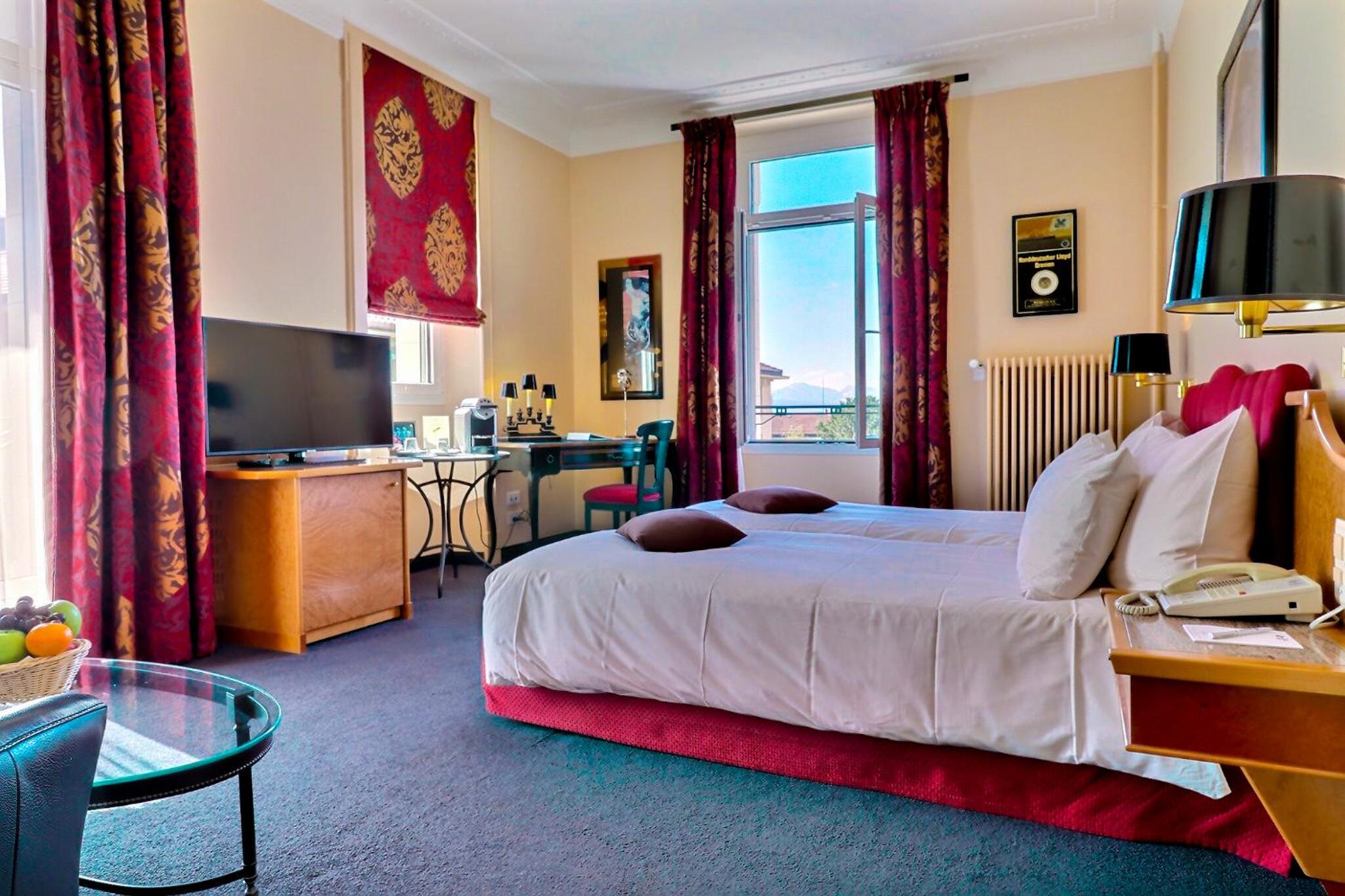 Junior Suite with Balcony