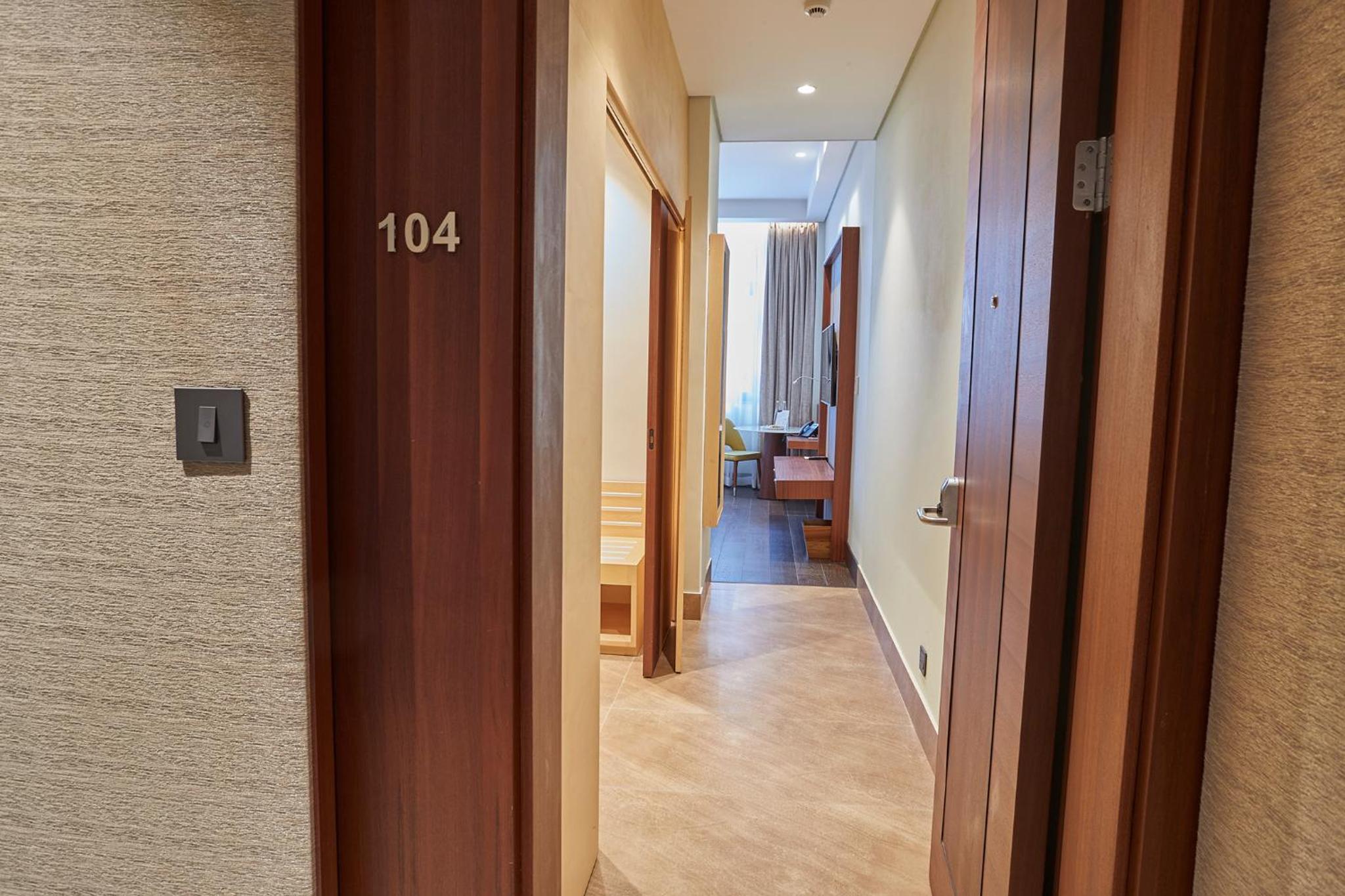 Deluxe Suite - Photo 4
