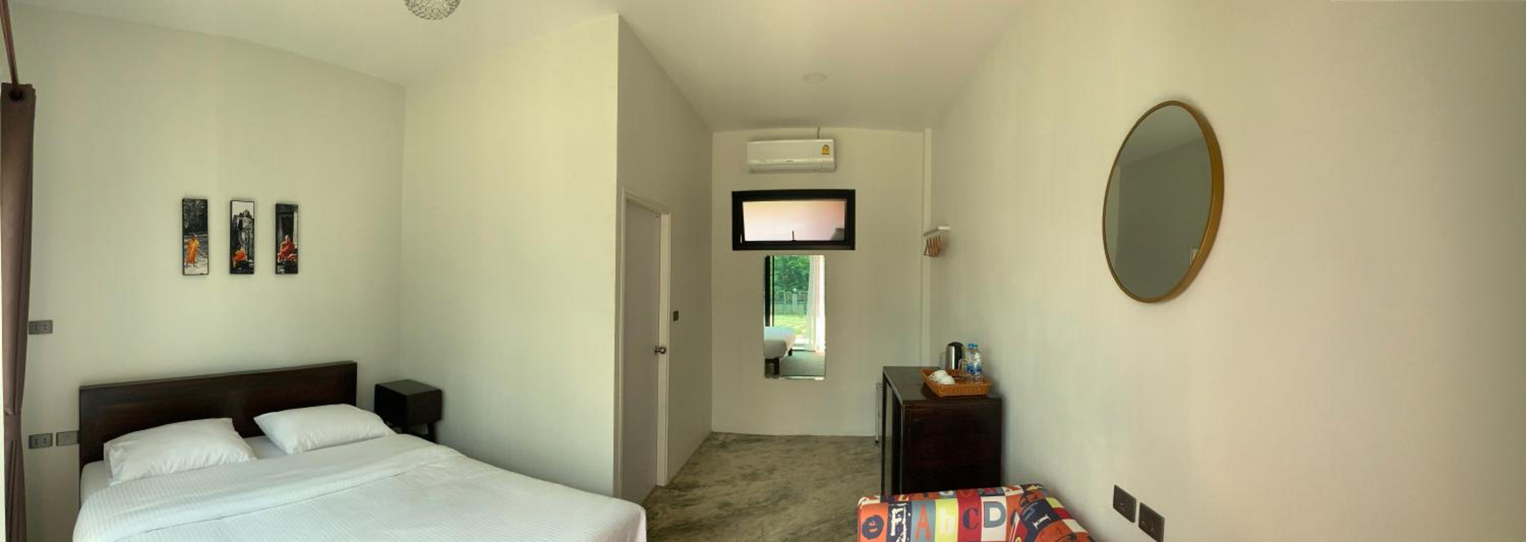 Standard Queen Room - Photo 14