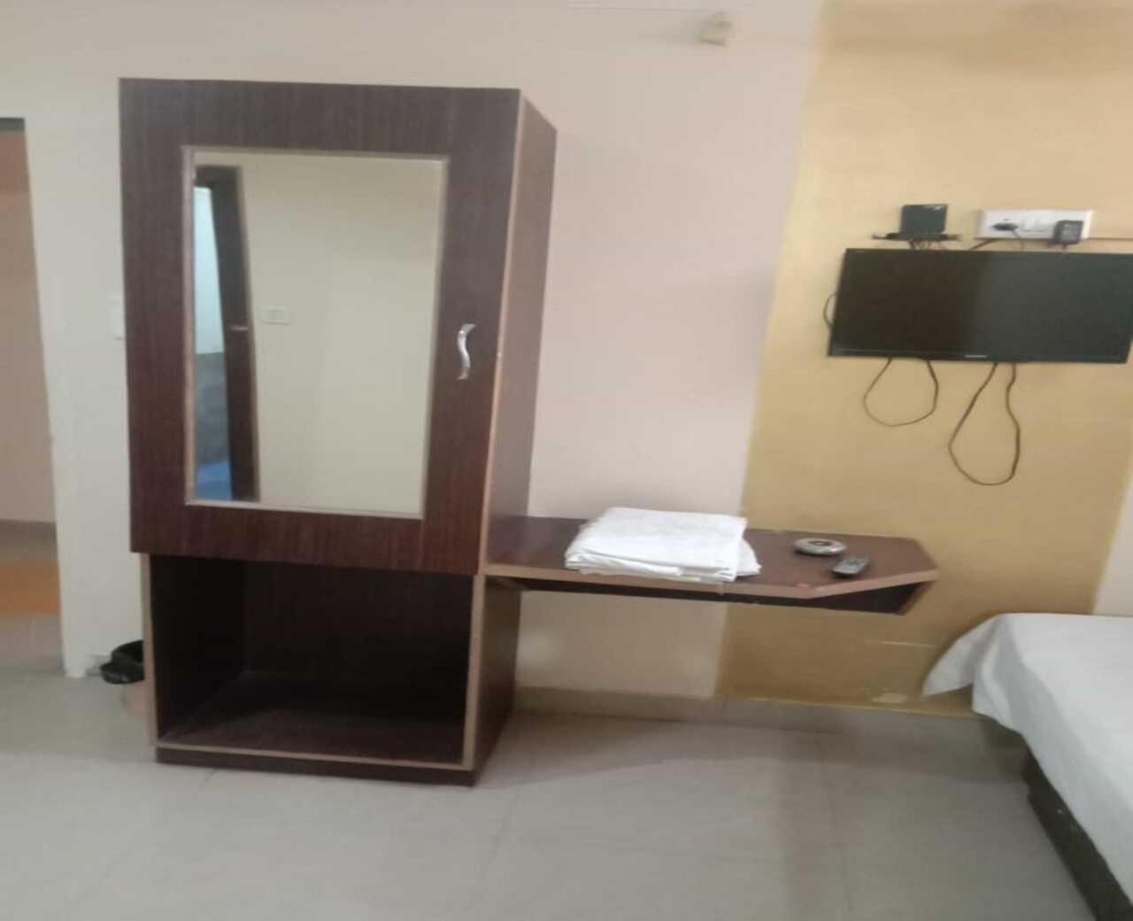 Deluxe Double Room - Photo 12