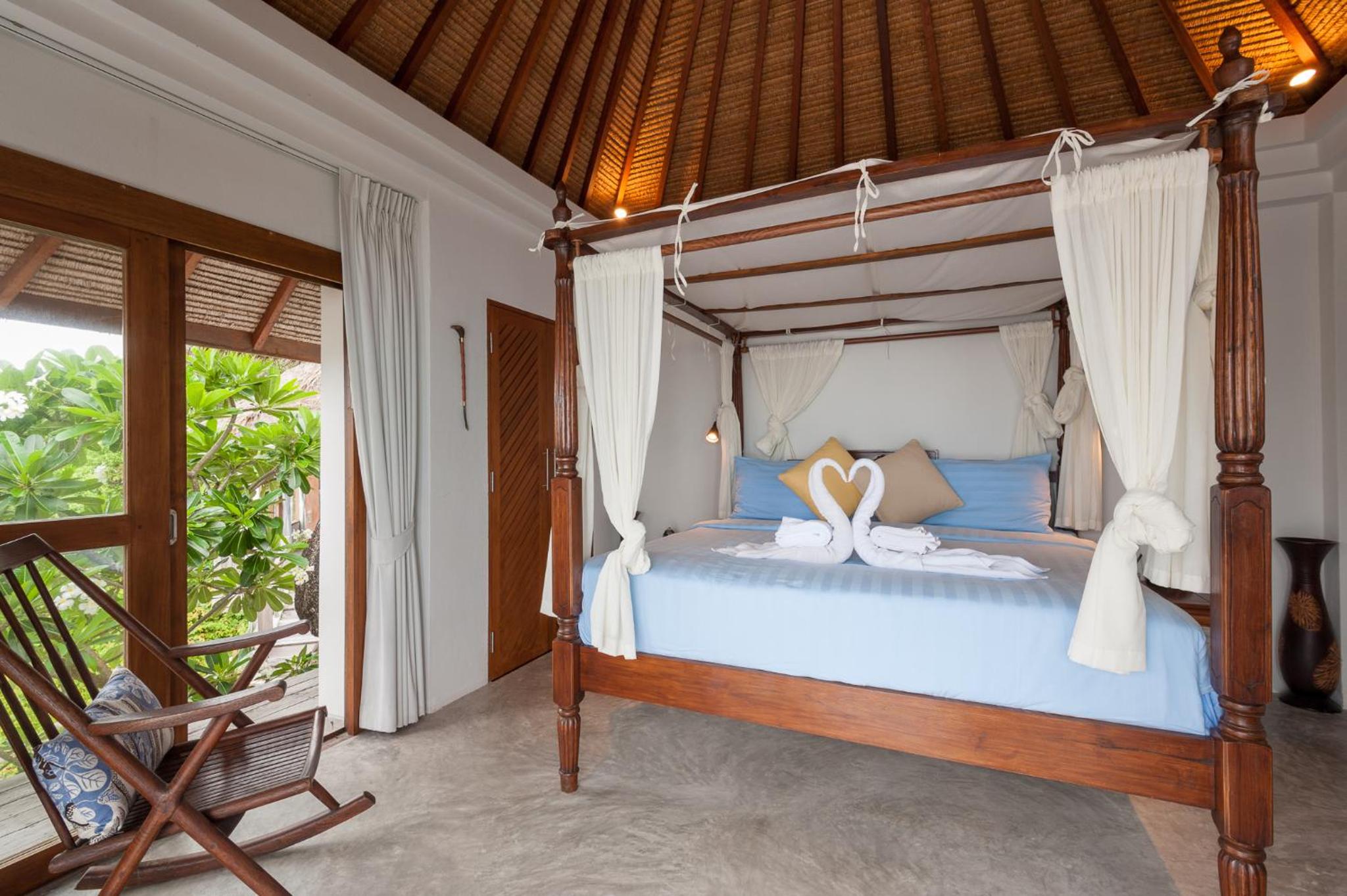 C8 Two-Bedroom Pool Villa - Beach Front - Photo 1