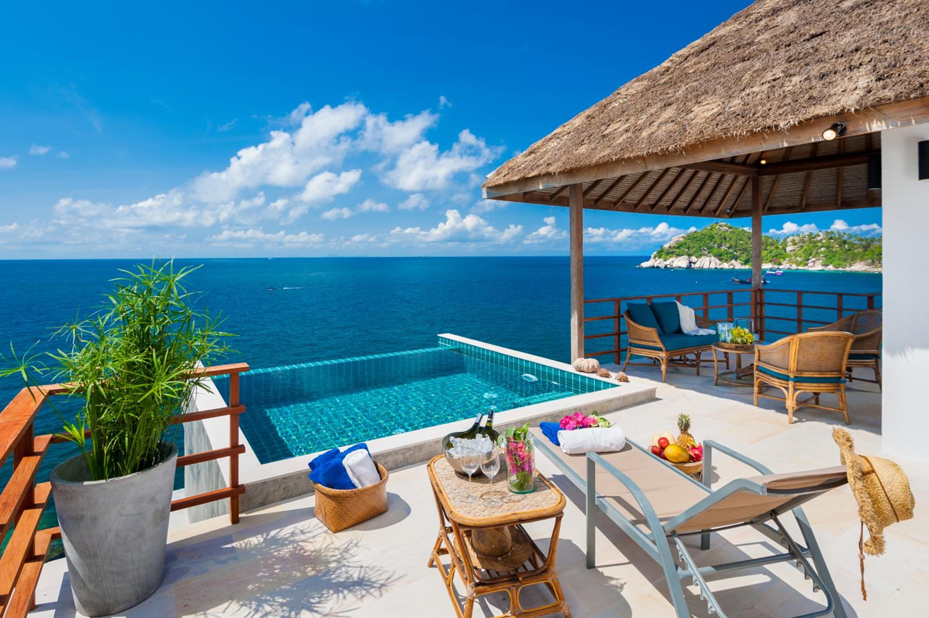 C8 Two-Bedroom Pool Villa - Beach Front - Photo 6