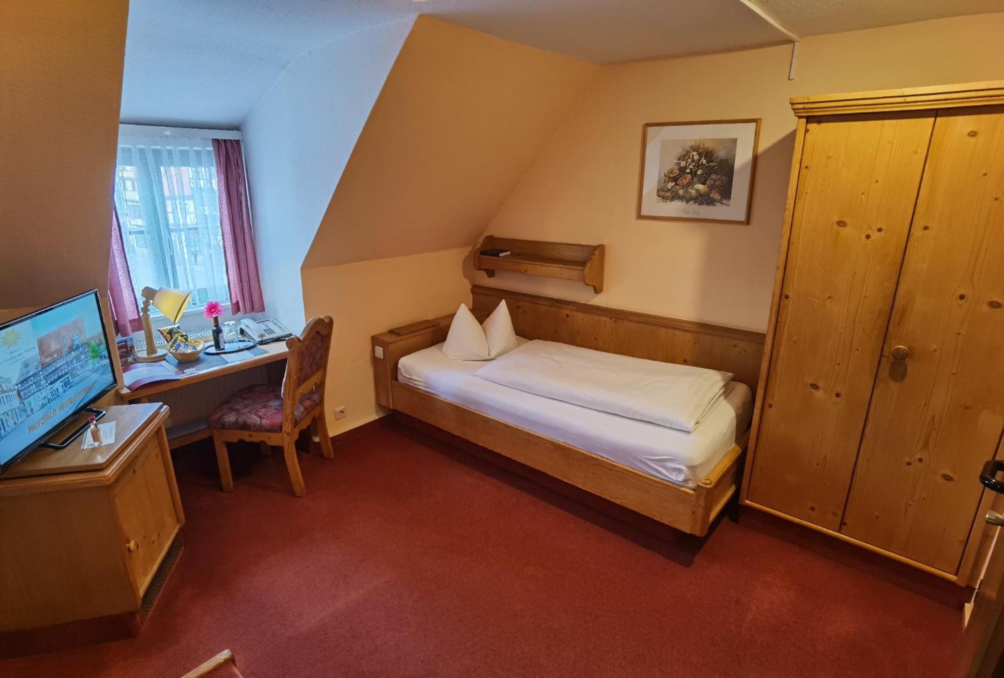 Single Room photo 3