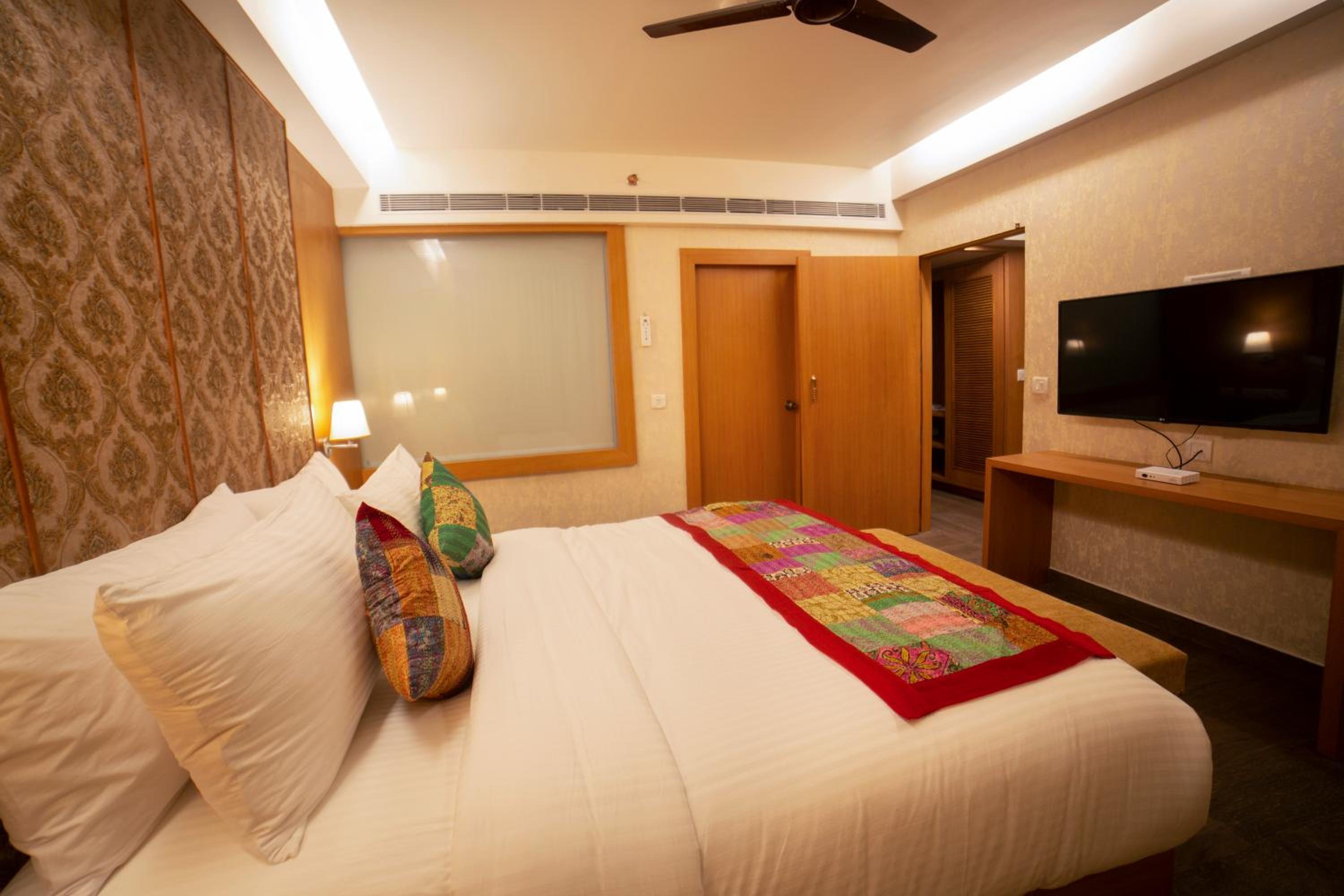 Superior Room - Photo 5