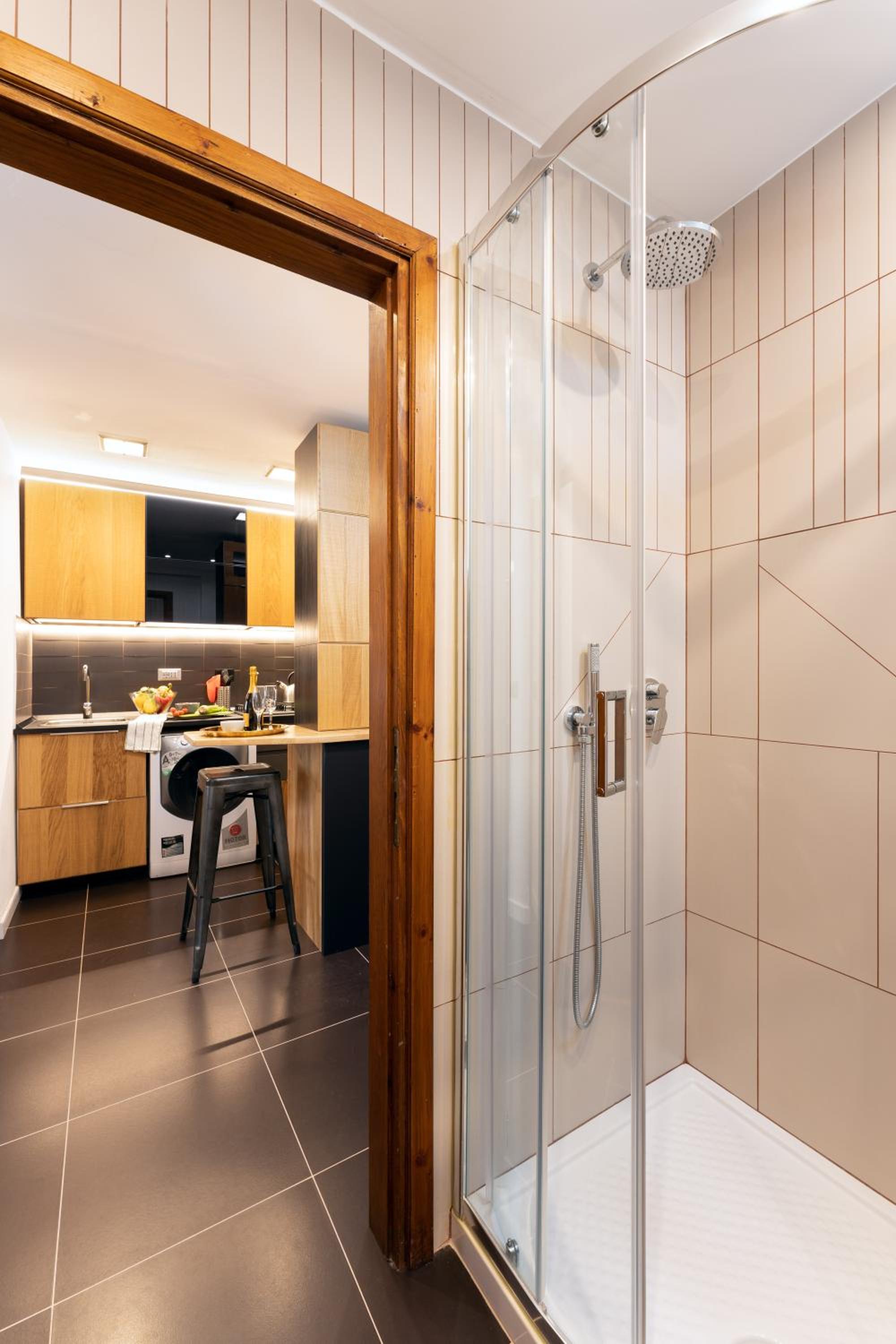 Deluxe One-Bedroom Apartment with Garden View