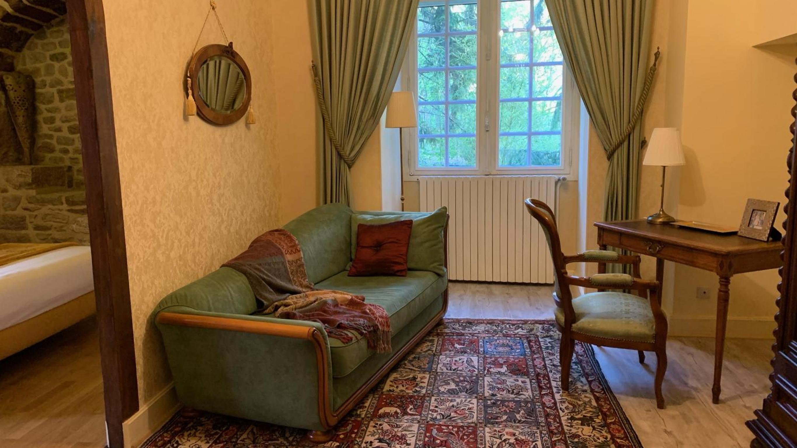 Suite with Garden View photo 3