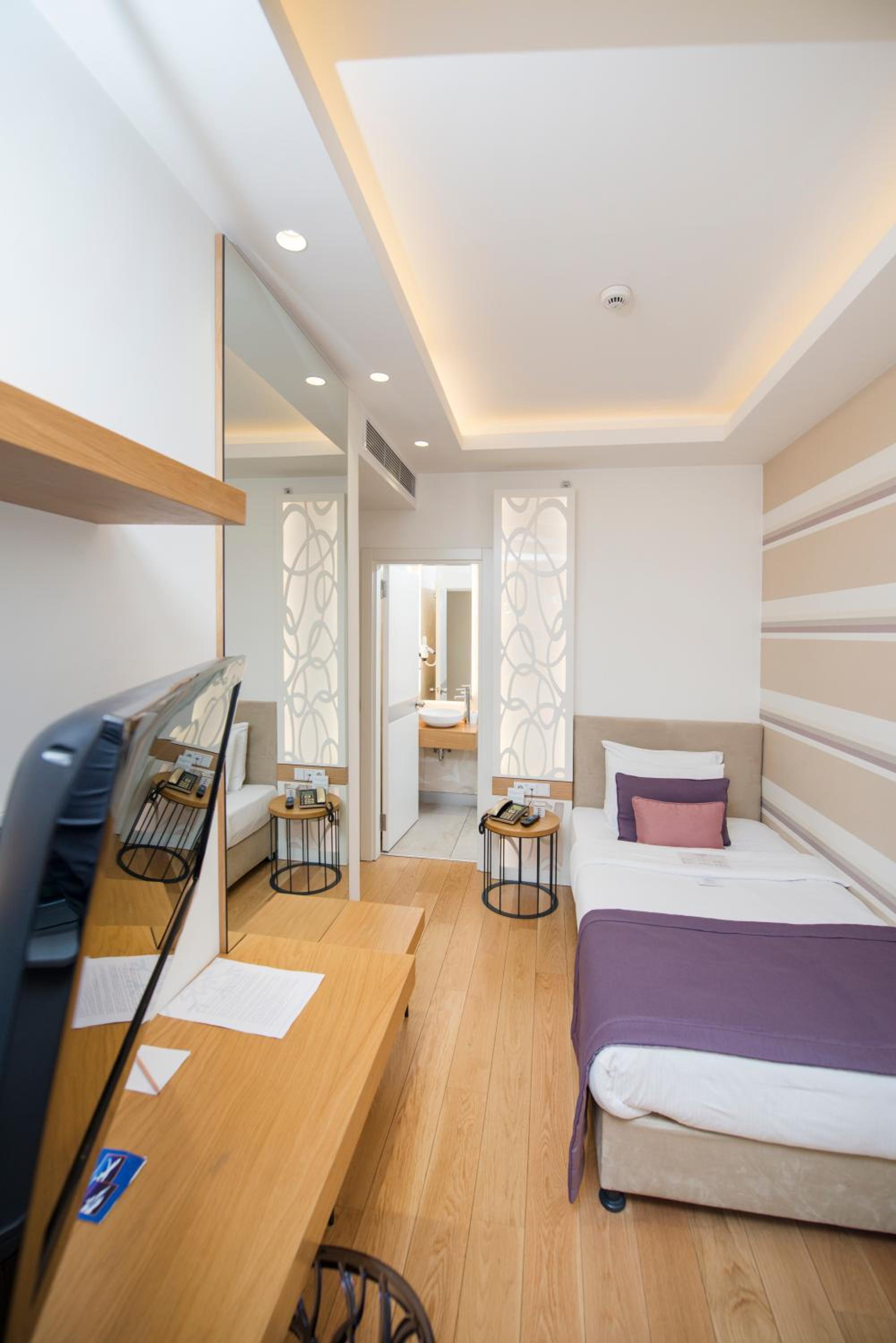 Economy Single Room