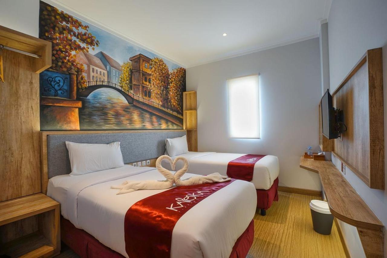 Superior Twin Room with City View - Photo 1