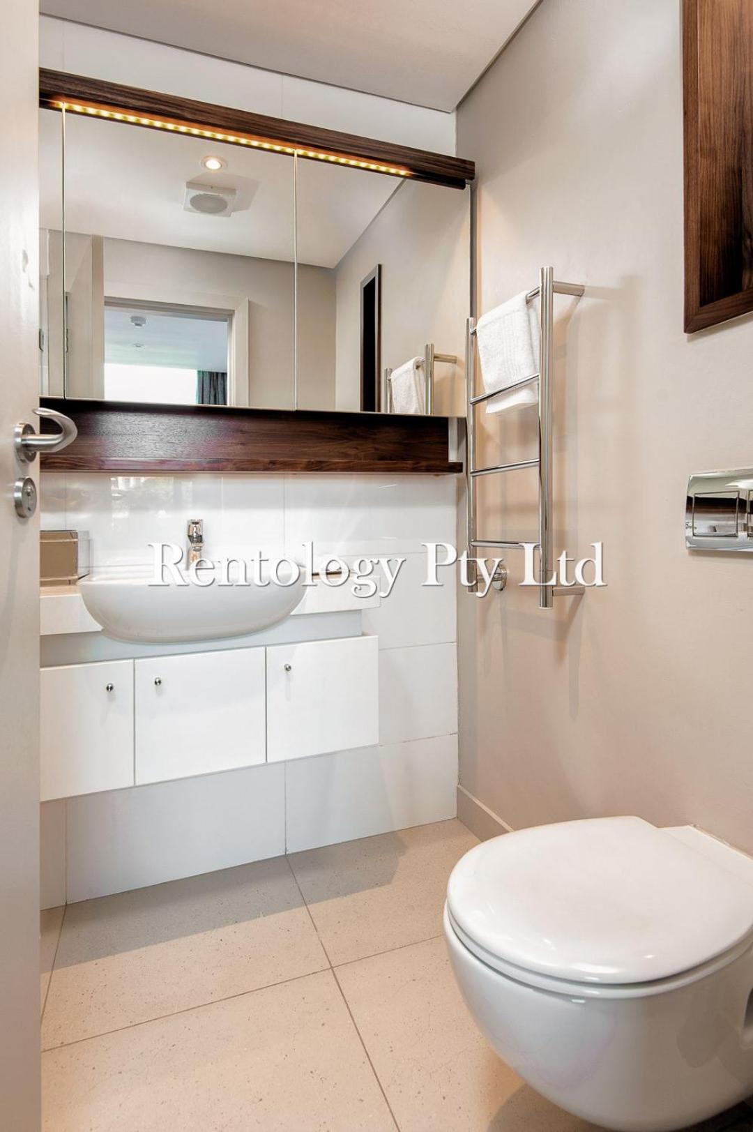 Apartment with Sea View - Photo 15
