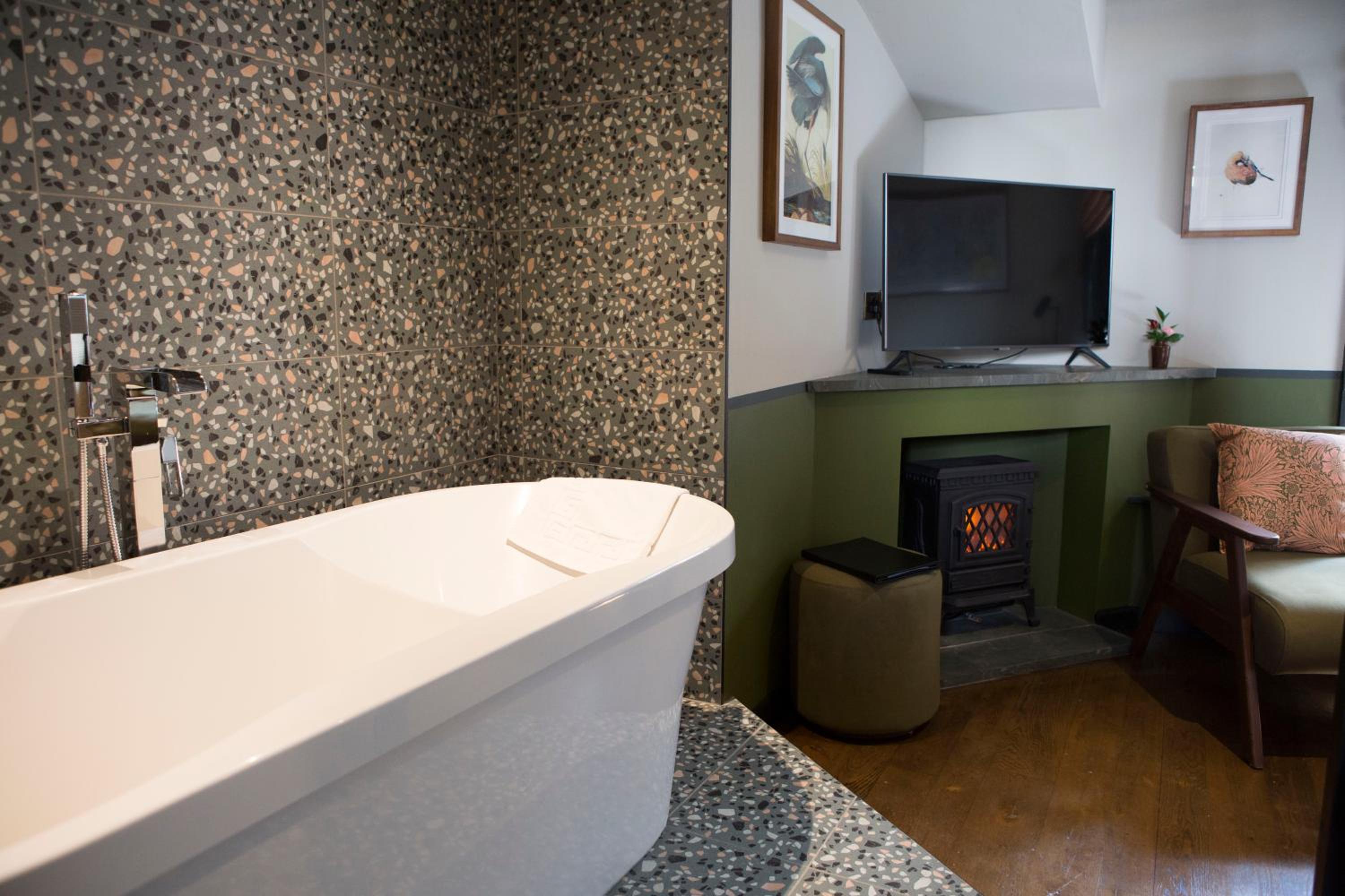 Superior King Suite photo 3