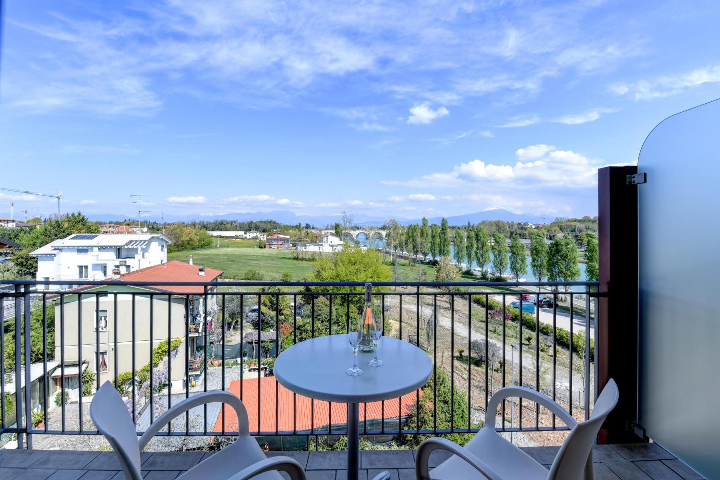 Junior Suite with Balcony and Sauna - Photo 2