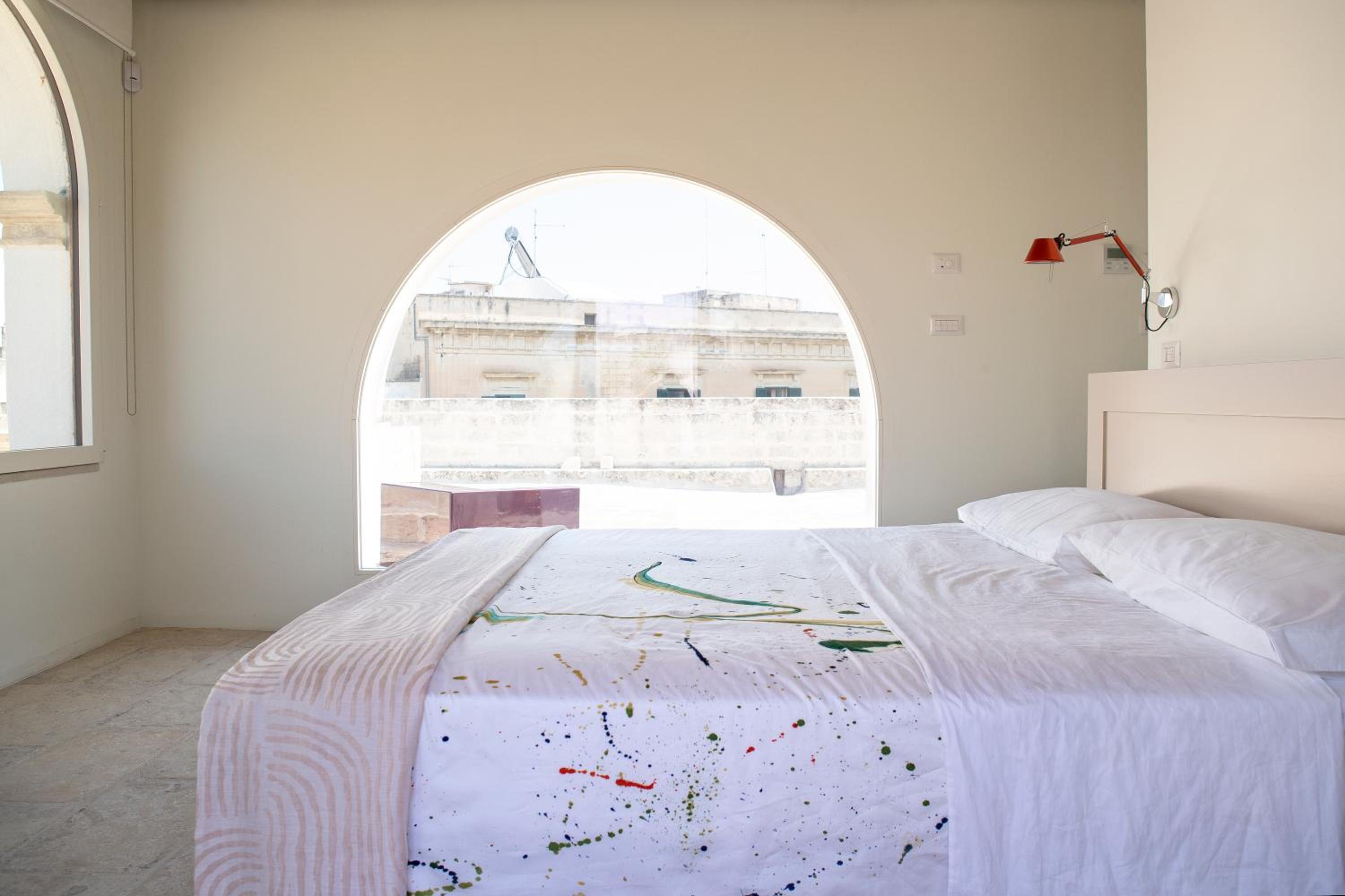 Apartment with Terrace - Photo 11