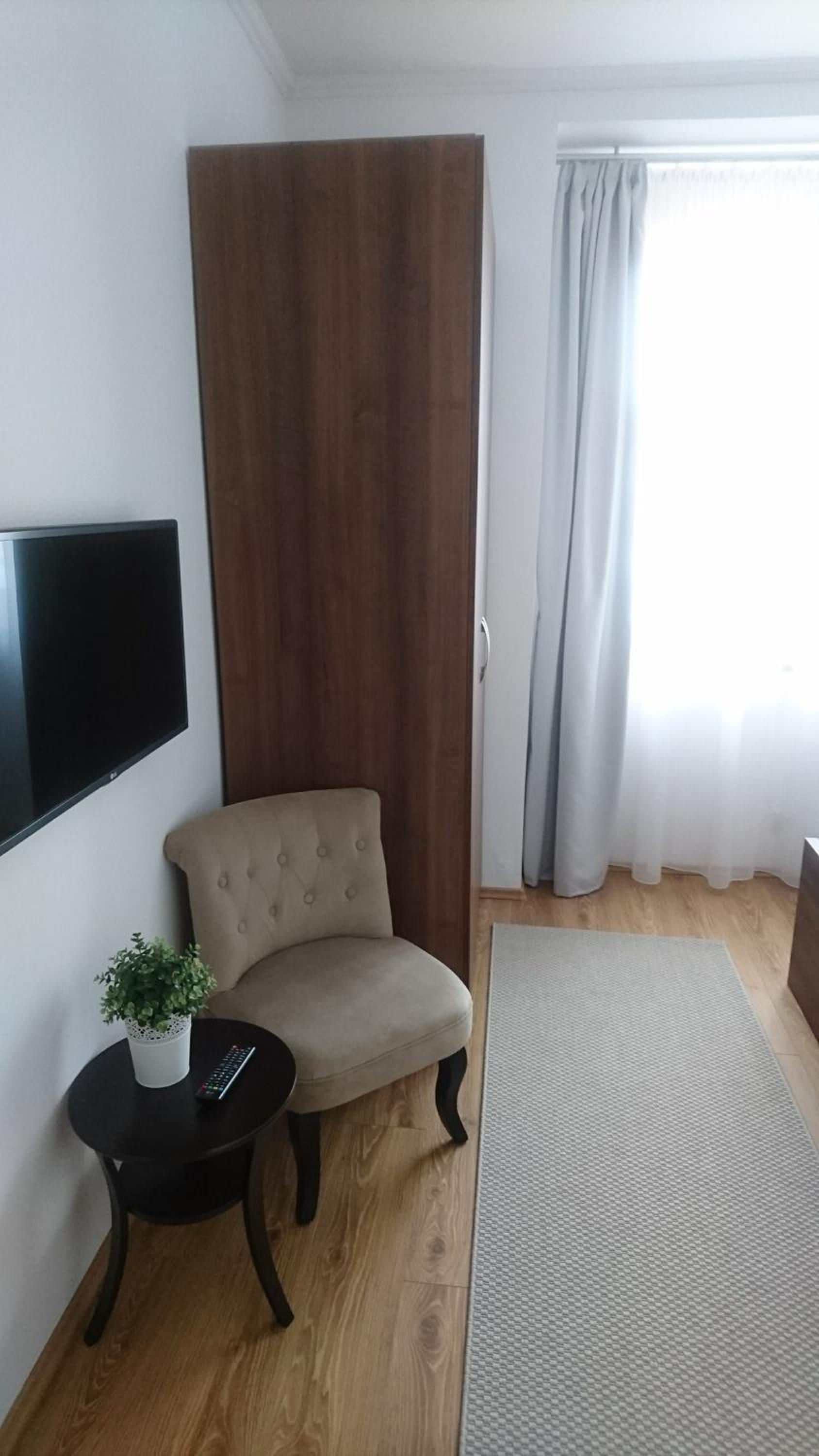 Standard Queen Room photo 2