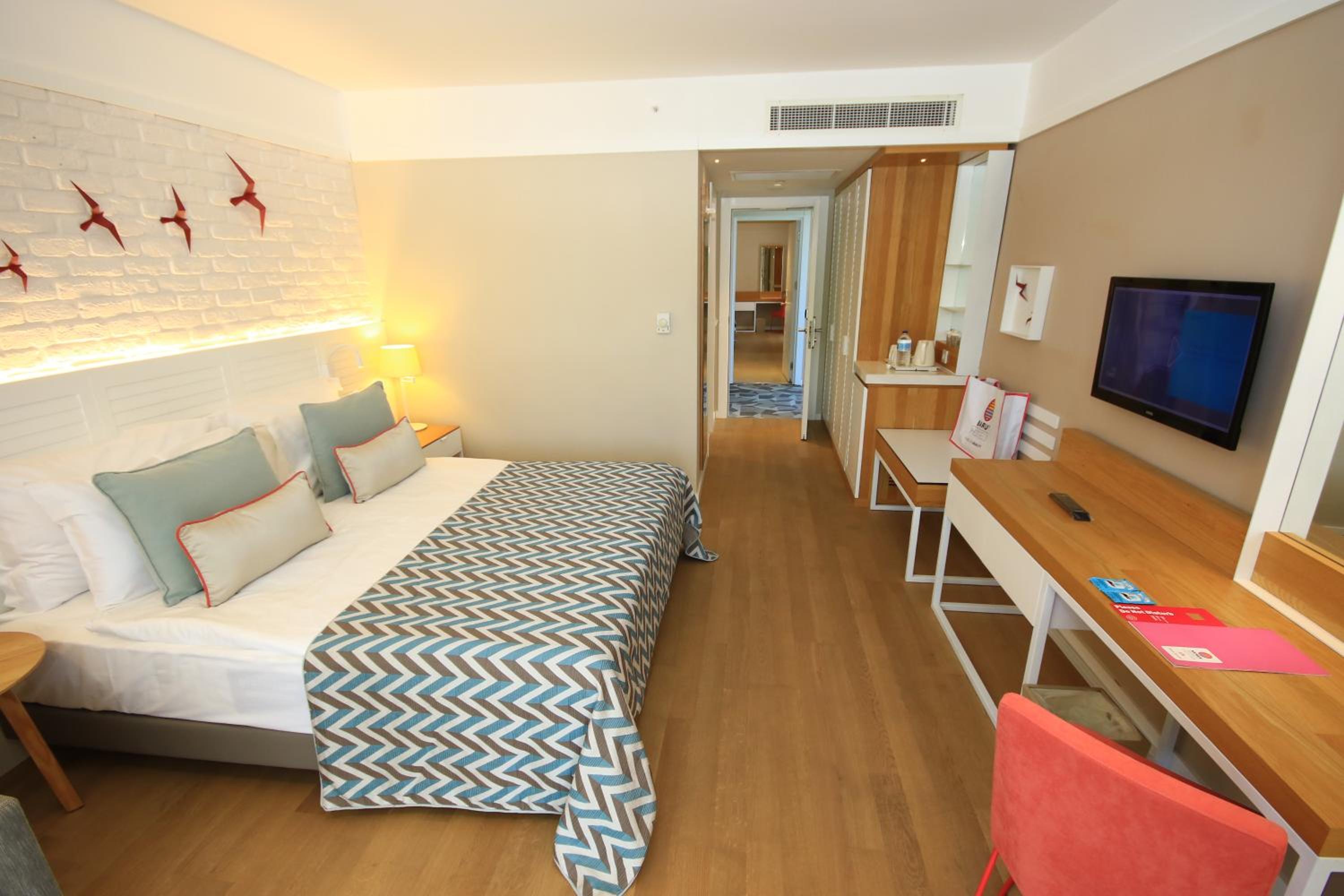 Honeymoon Room
