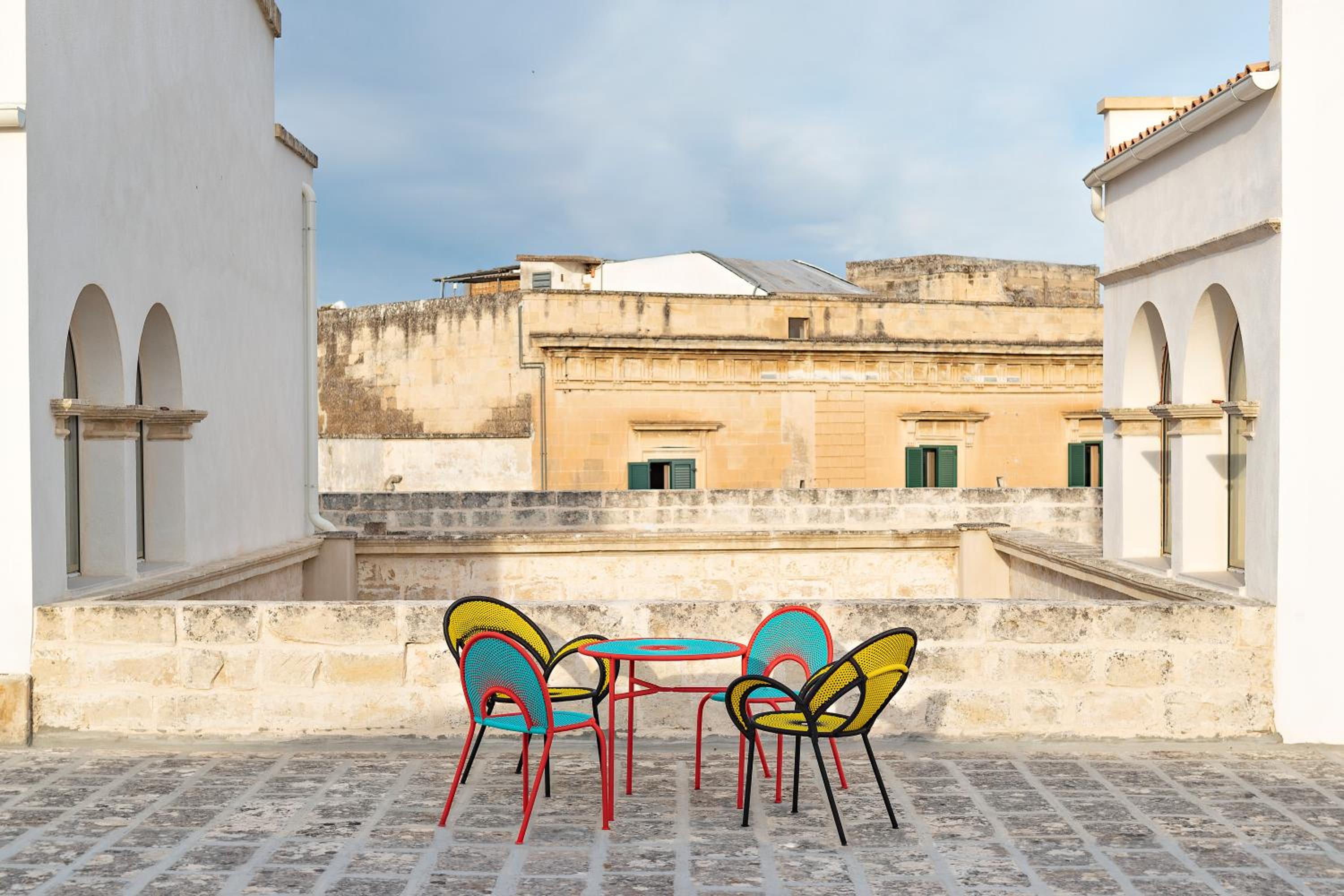 Apartment with Terrace - Photo 3