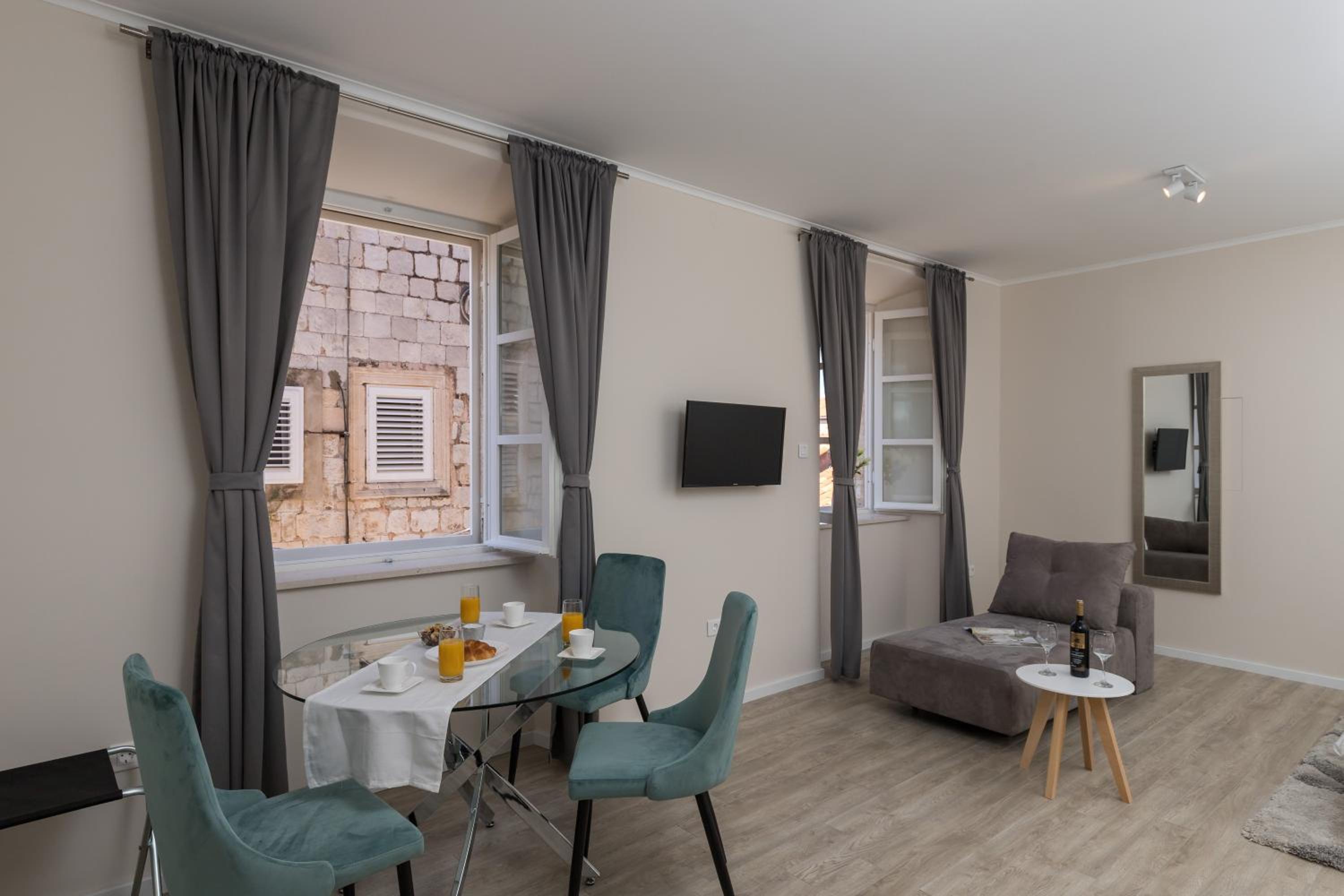 Premium Studio Apartment with city view
