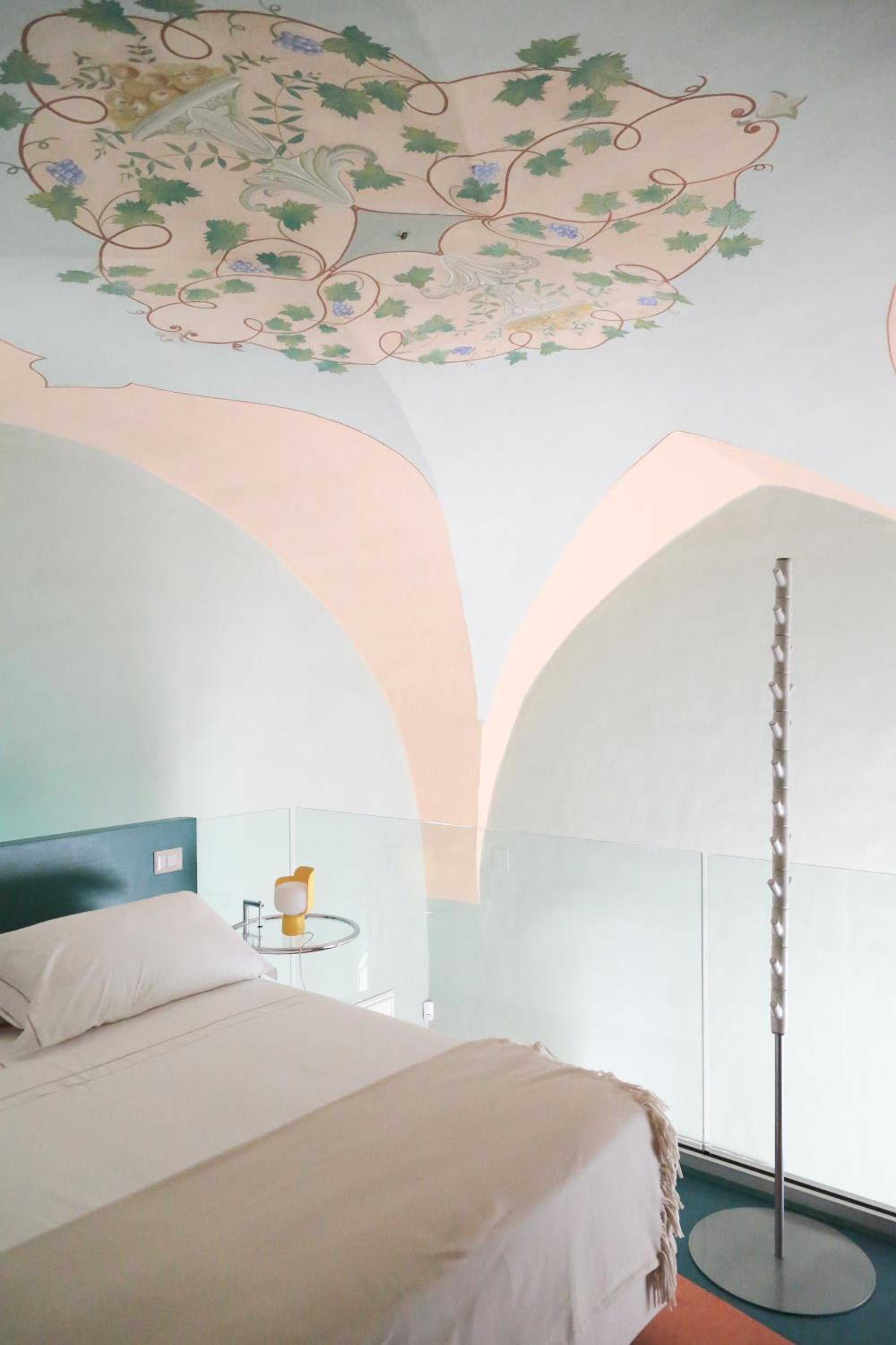Deluxe Junior Suite - Photo 9