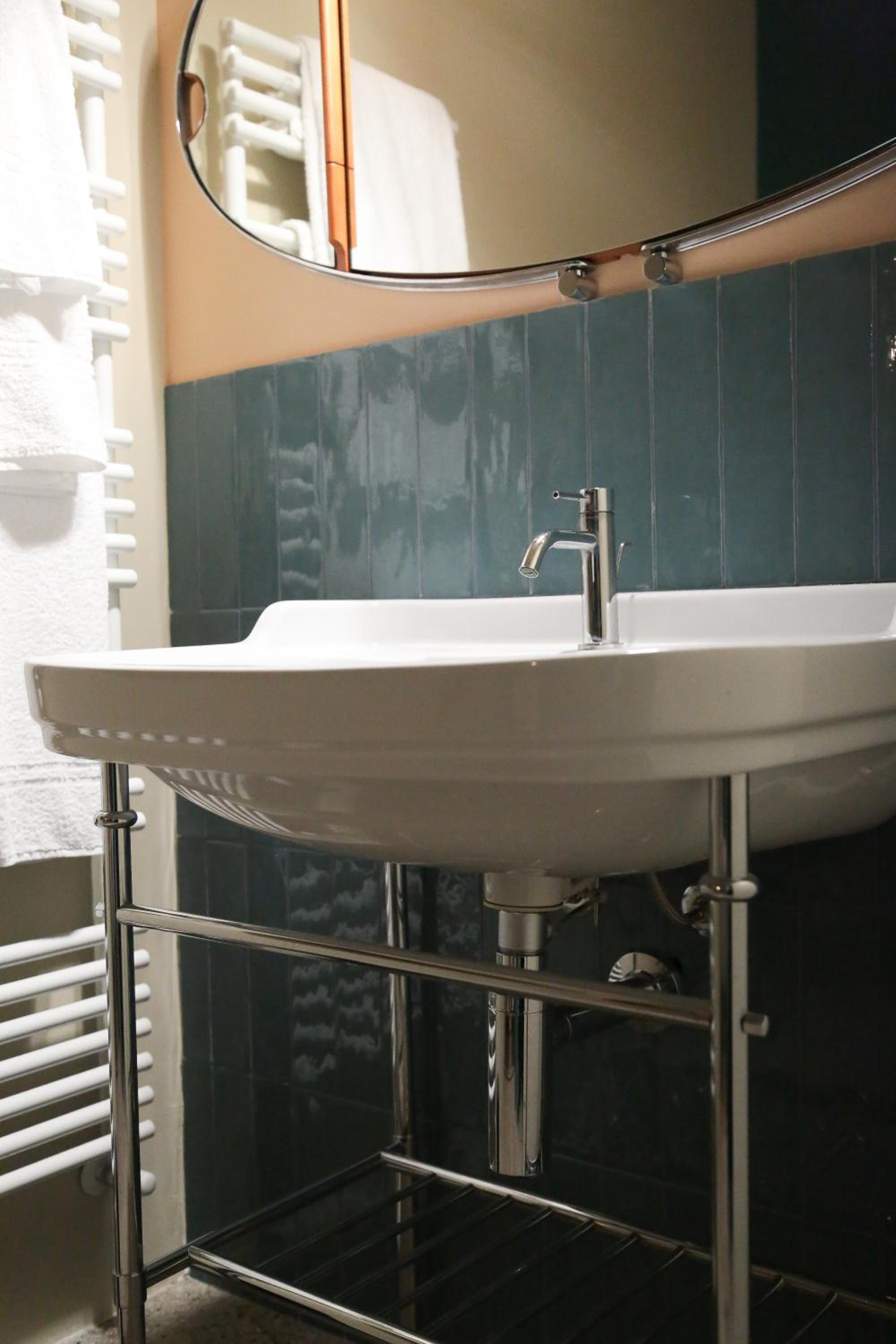 Deluxe Junior Suite - Photo 7