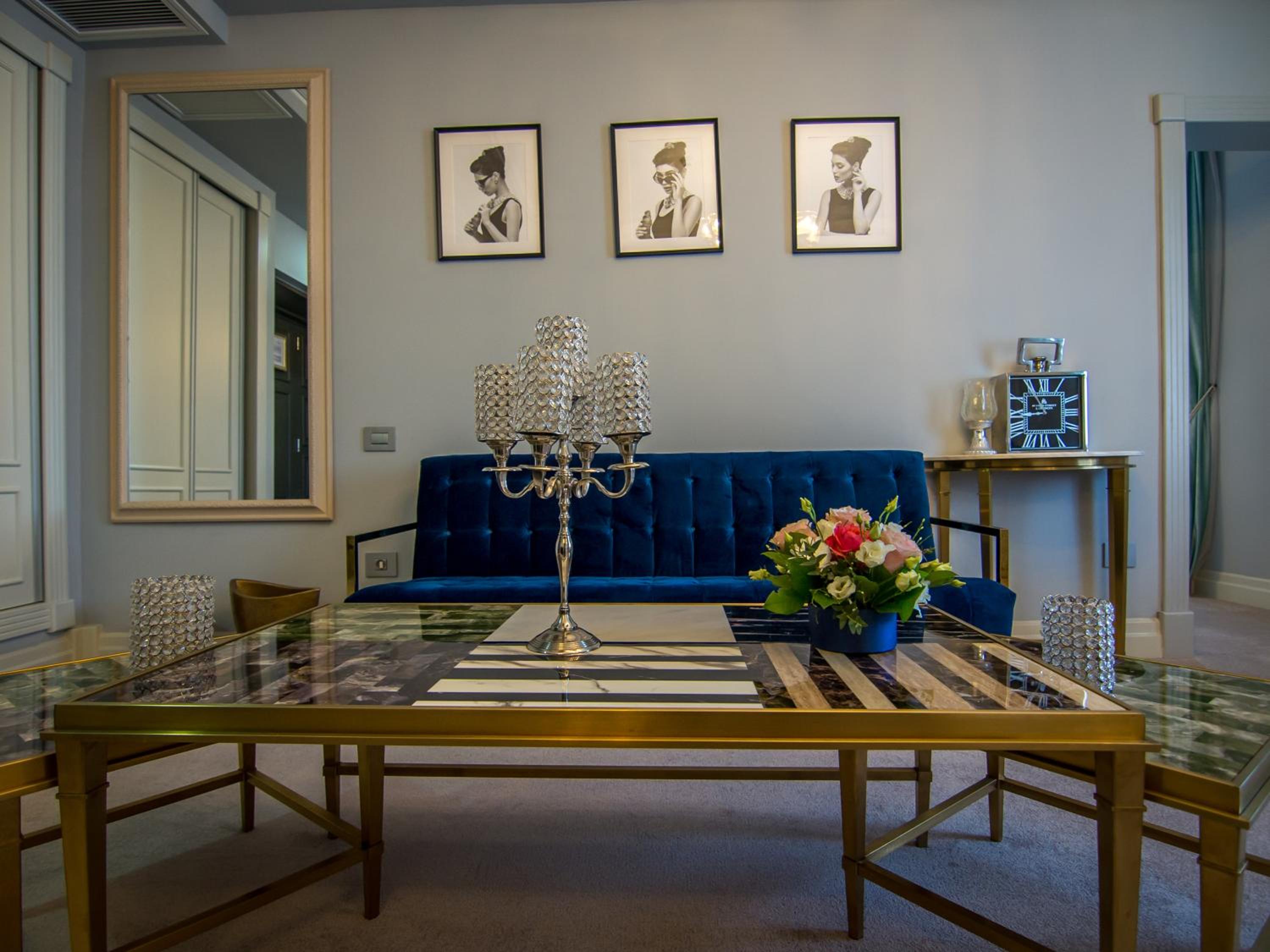 Executive Suite - Photo 17