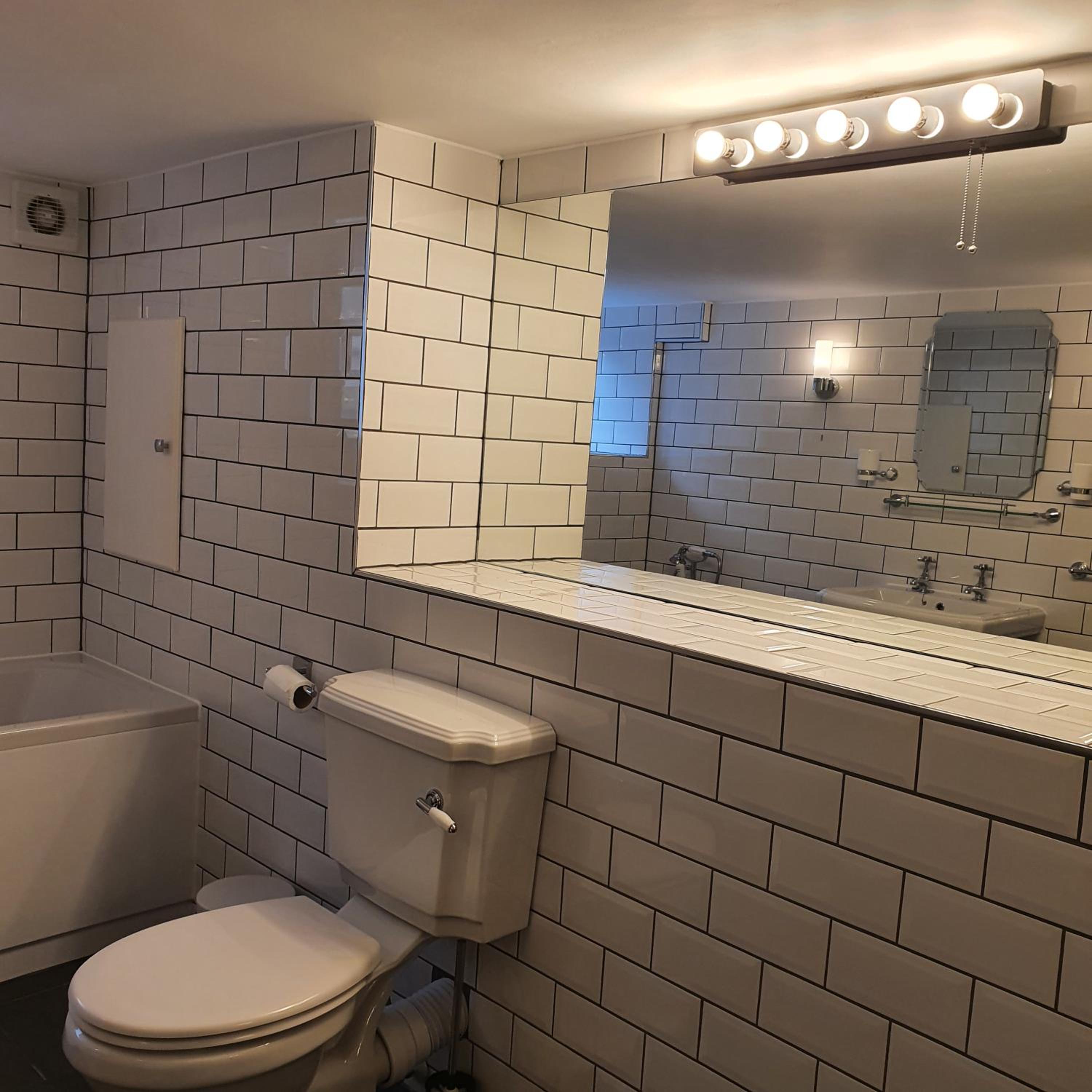 Suite 3 photo 3