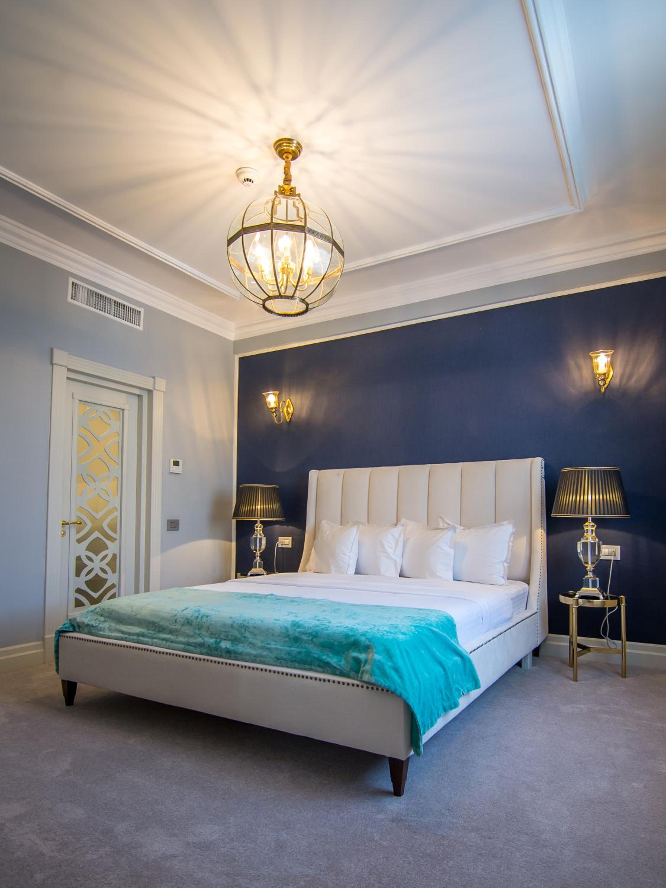 Executive Suite - Photo 5