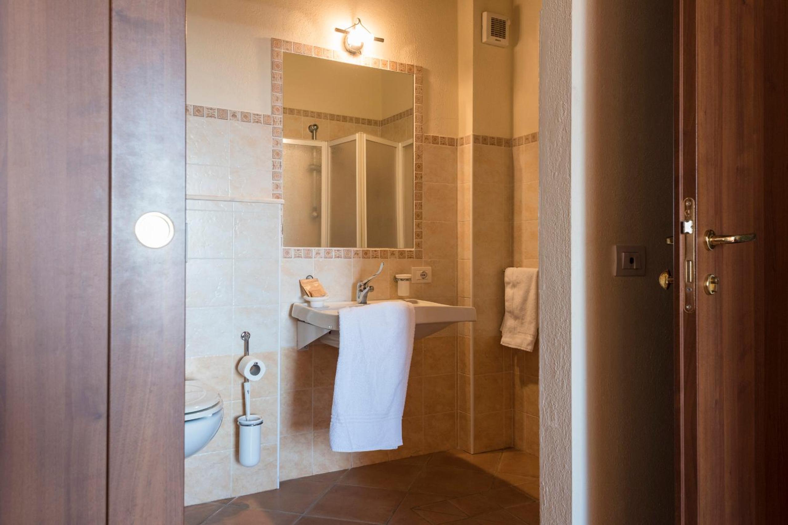 Quadruple Room - Photo 2
