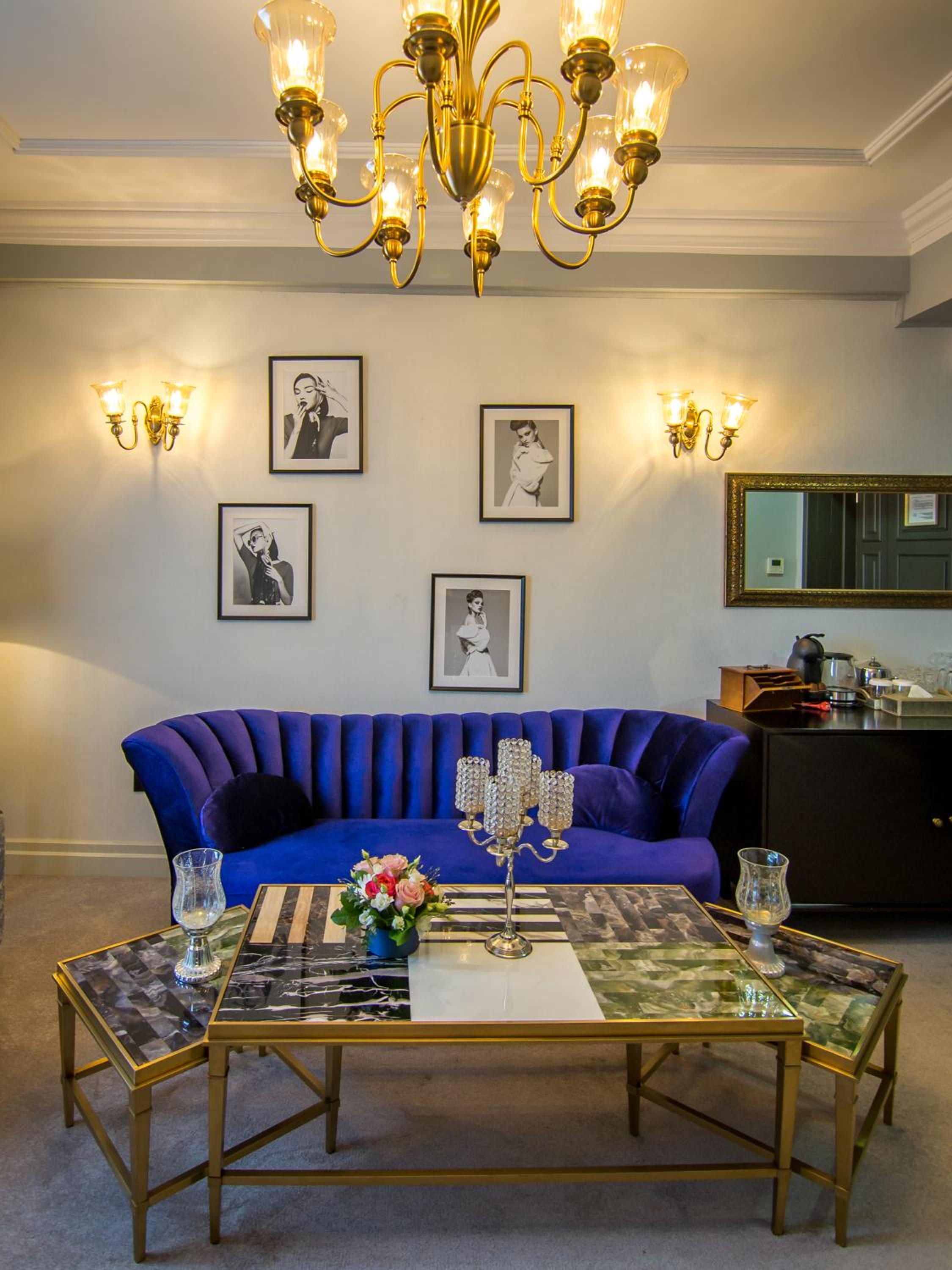 Executive Suite - Photo 20