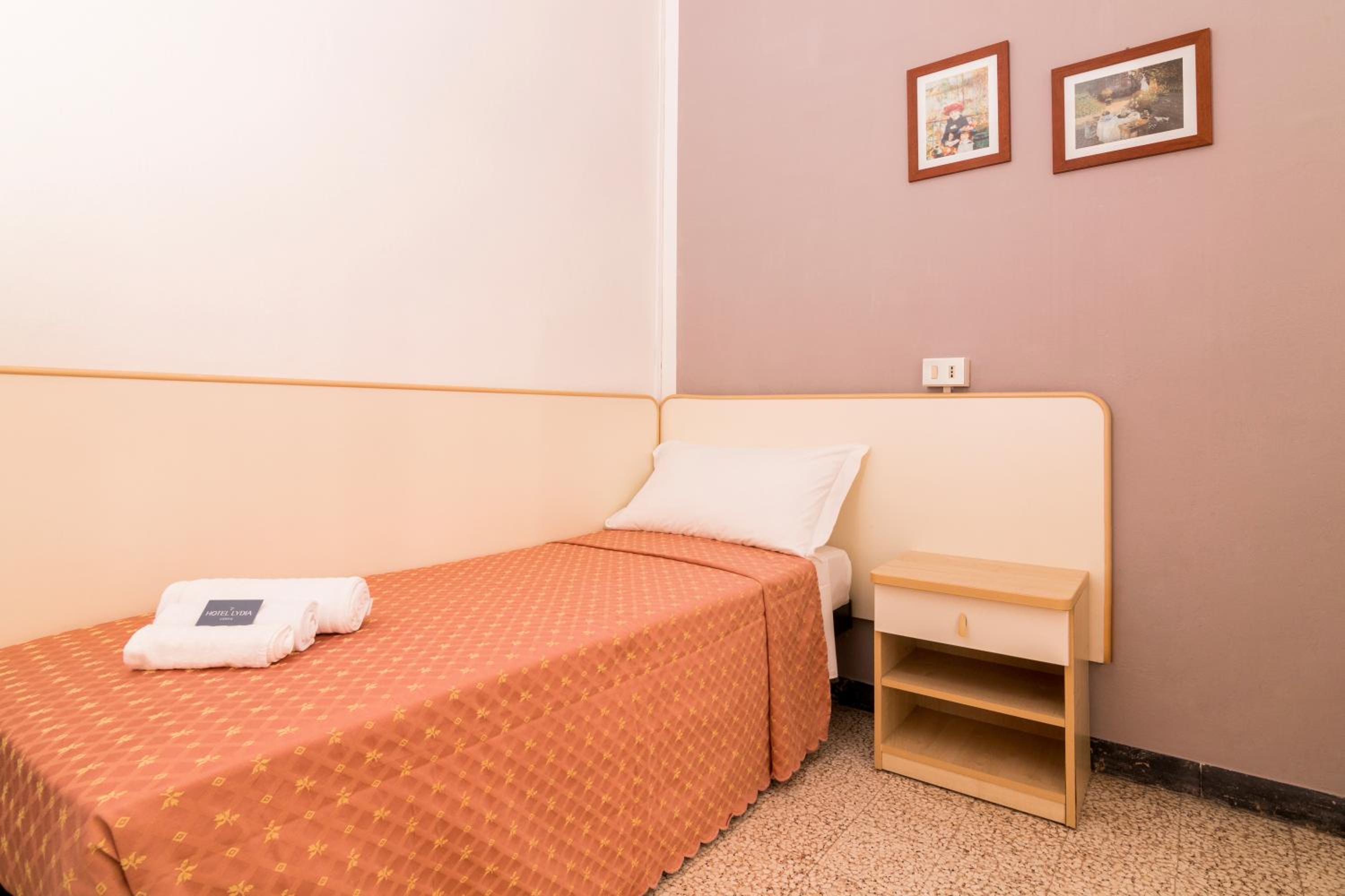 Single Room photo 1