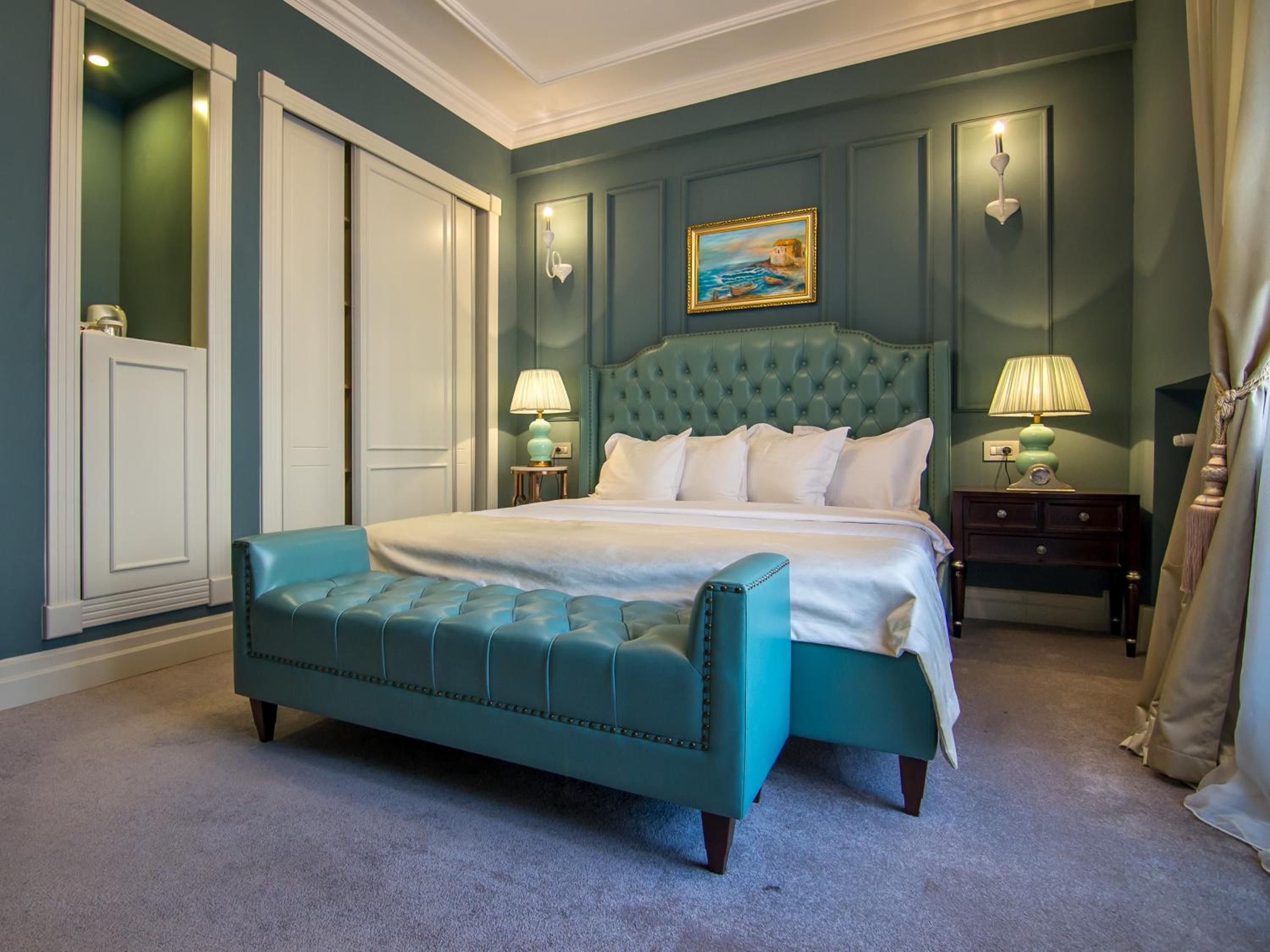 Deluxe King Room - Photo 4